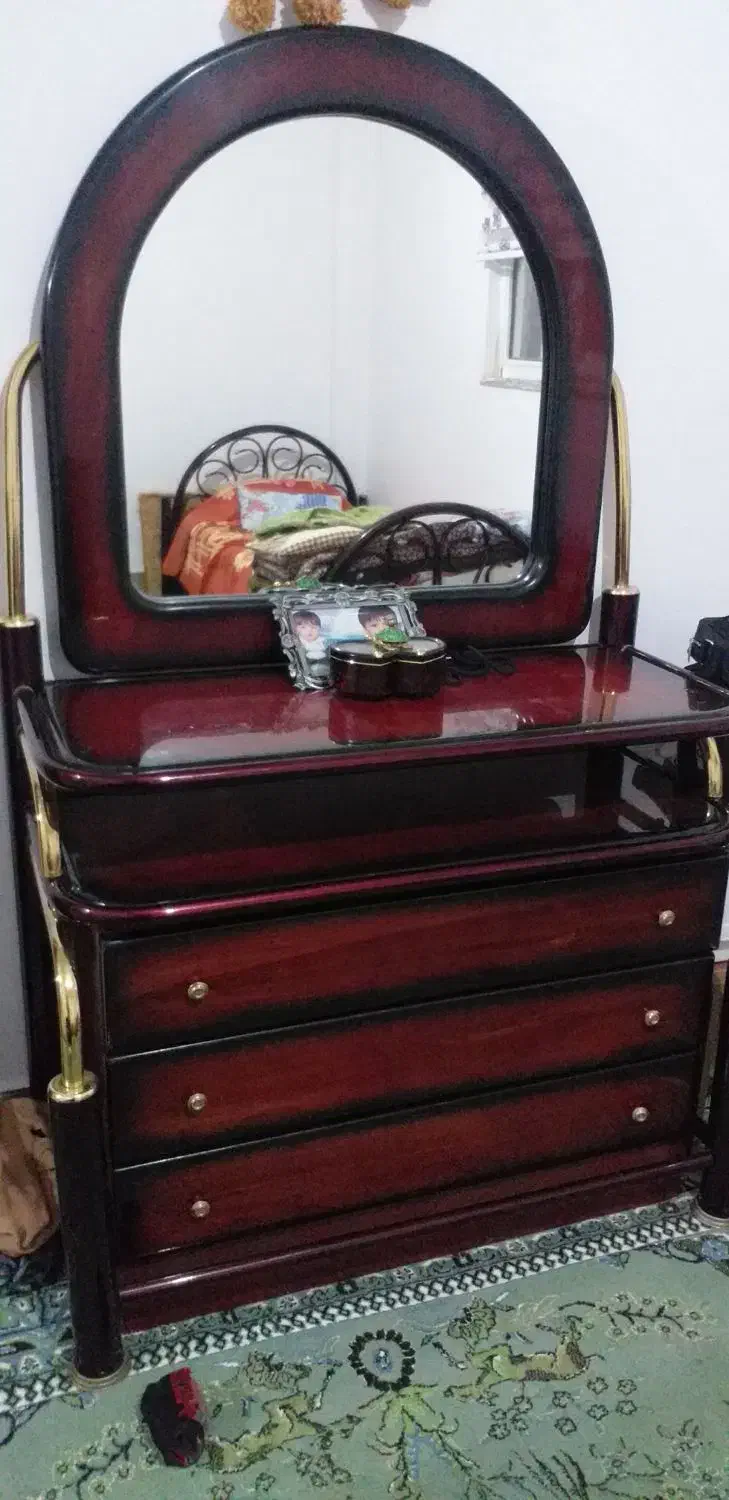 تخته دو نفری چوبی و فلزی|تخت و سرویس خواب|اردبیل, |دیوار