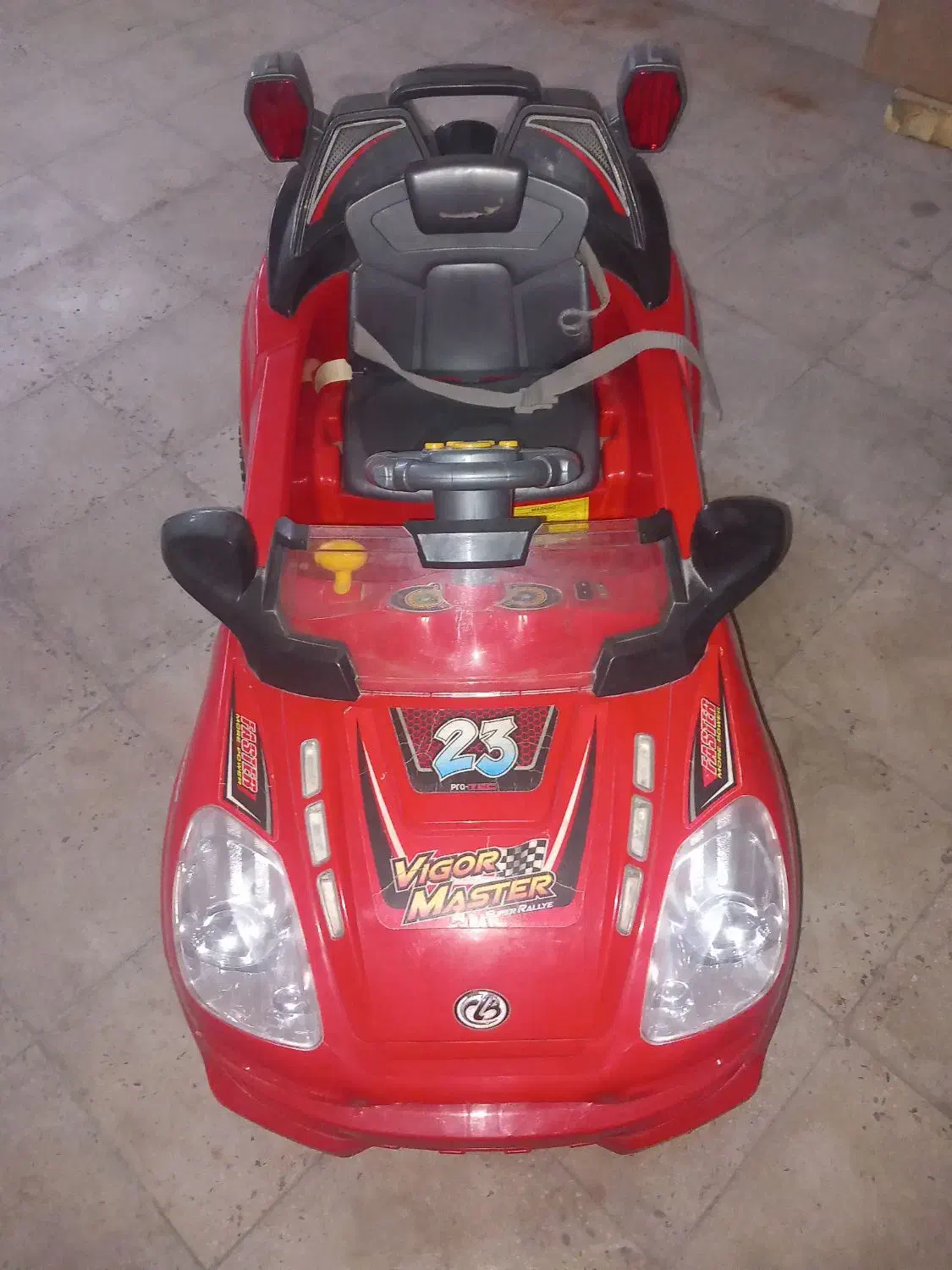 ماشین شارژی کم کار|اسباببازی بچه|نورآباد ممسنی, |دیوار