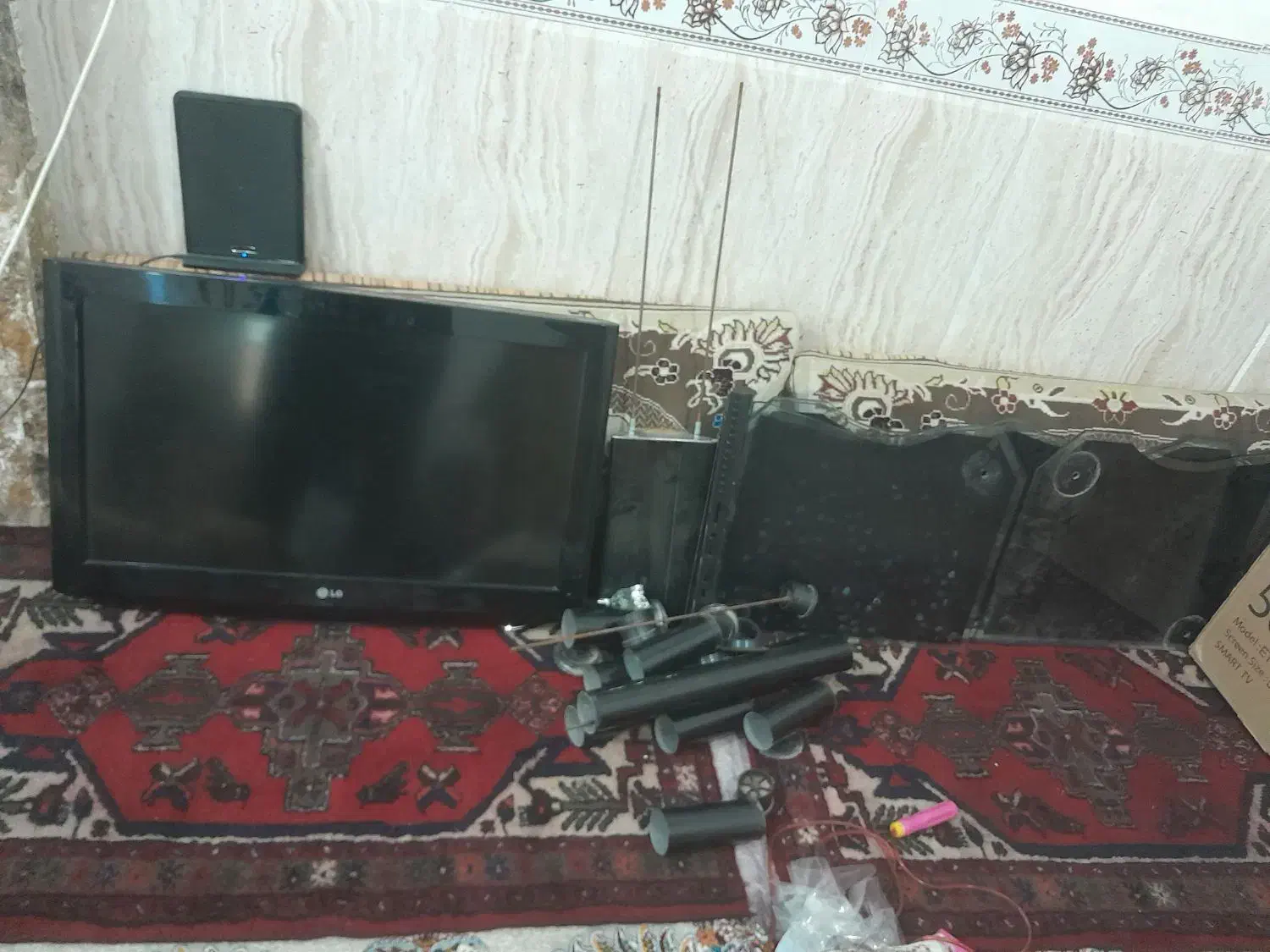 تلویزیون ۳۲اینچ سالم فروشی|تلویزیون و پروژکتور|صائین قلعه, |دیوار