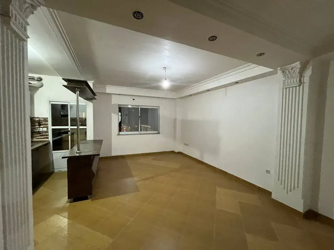 آپارتمان۷۵متری طبقه دوم پارکینگ در خیابان شهدا|اجارهٔ آپارتمان|رشت, پاستوریزه|دیوار