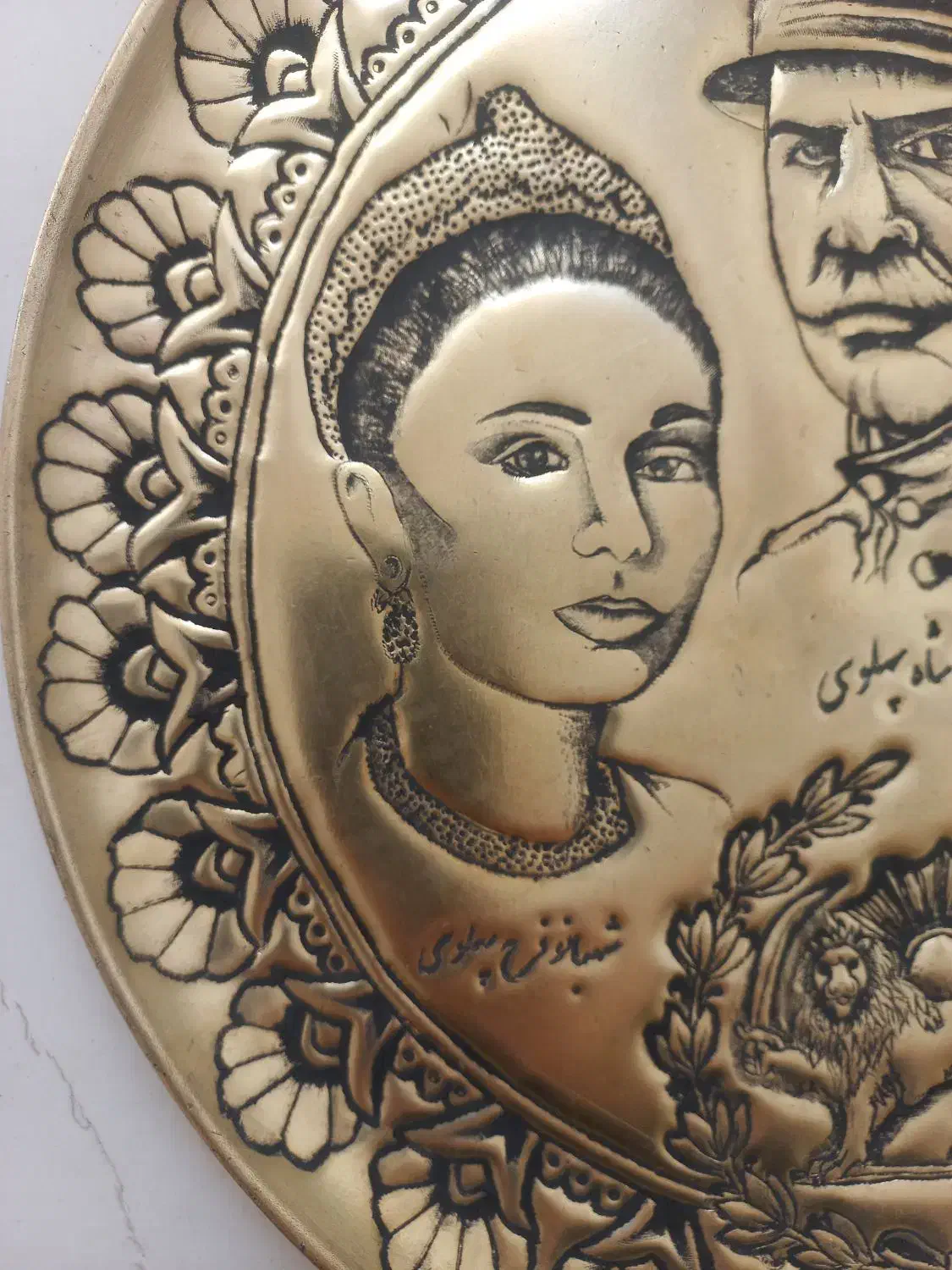 بشقاب دیوار کوب|کلکسیون اشیاء عتیقه|ملایر, |دیوار