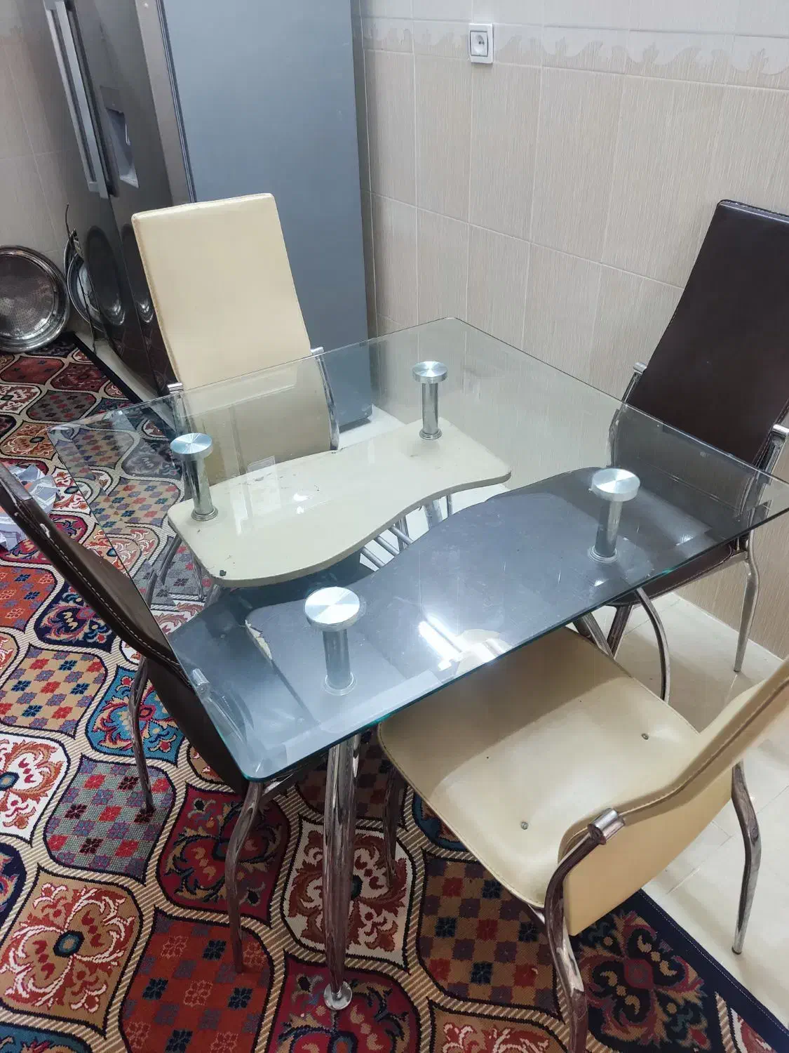 میز نهار خوری|میز و صندلی غذاخوری|تربت‌حیدریه, داروپخش|دیوار