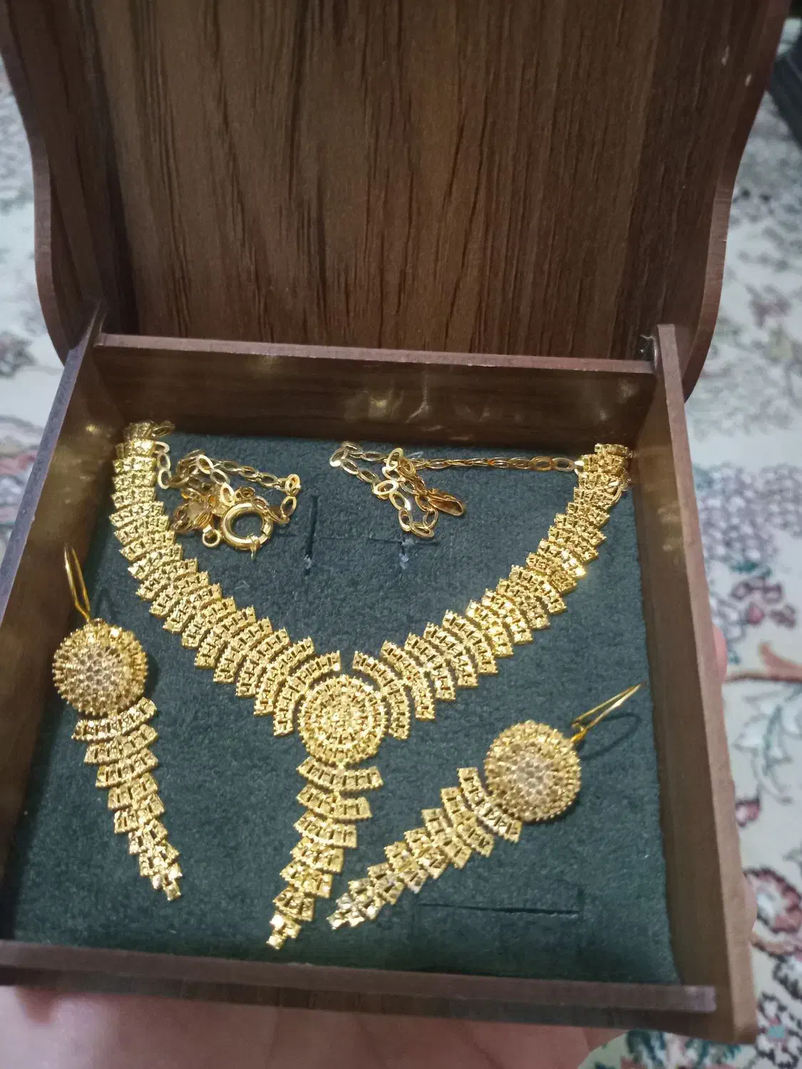 طلا|جواهرات|بانه, |دیوار