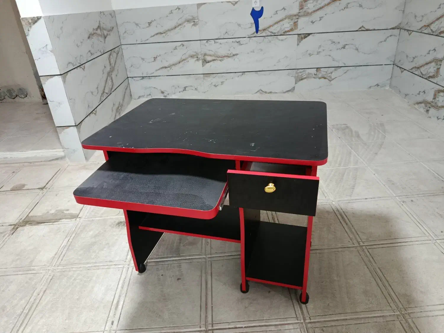 میز کامپیوتر و تحریر|میز تحریر و کامپیوتر|سنندج, |دیوار