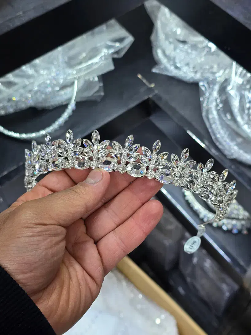 مزون تاج عروس زرین|زیورآلات و اکسسوری|تهران, لاله زار|دیوار