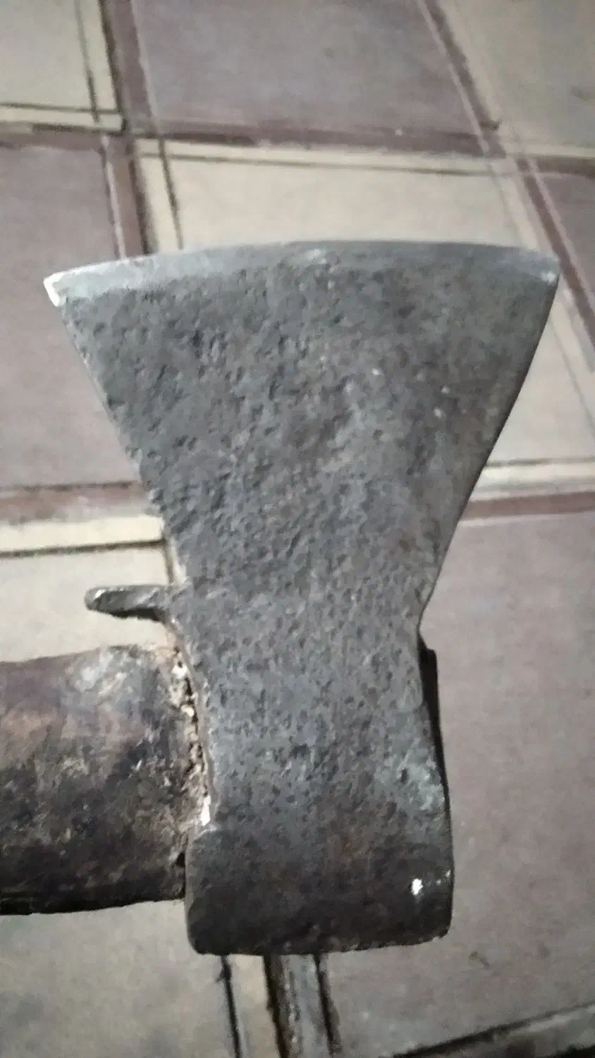 تبر روسی اصل|کلکسیون اشیاء عتیقه|گنبد کاووس, |دیوار