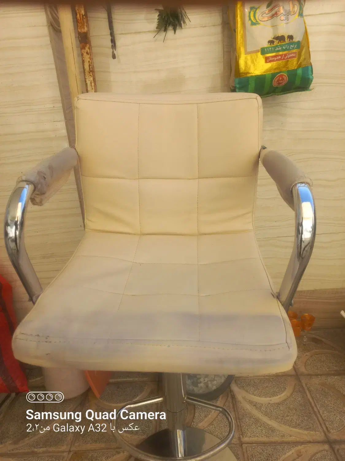 صندلی|صندلی و نیمکت|خوی, |دیوار