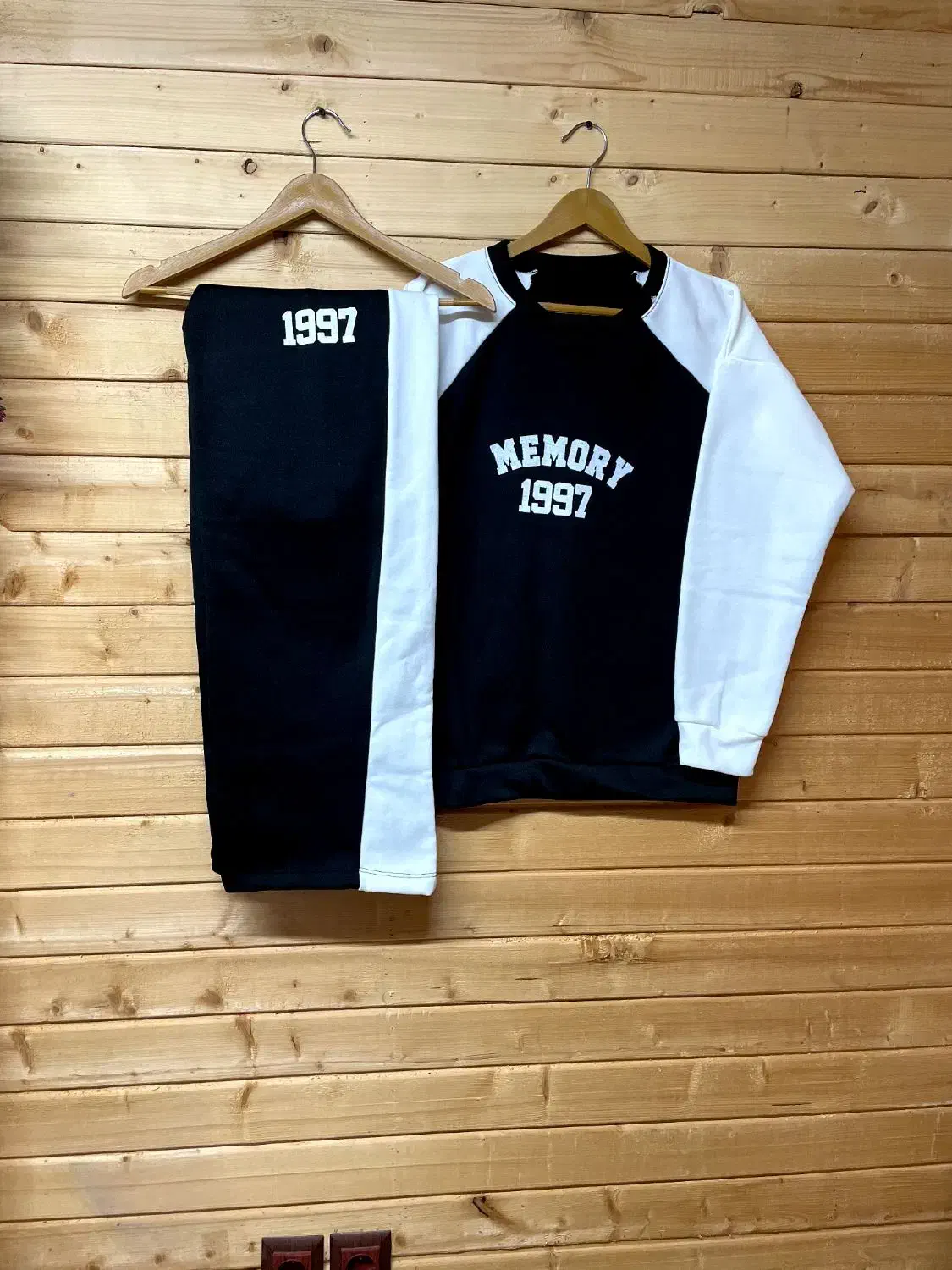 هودی|لباس|رشت, گیل|دیوار