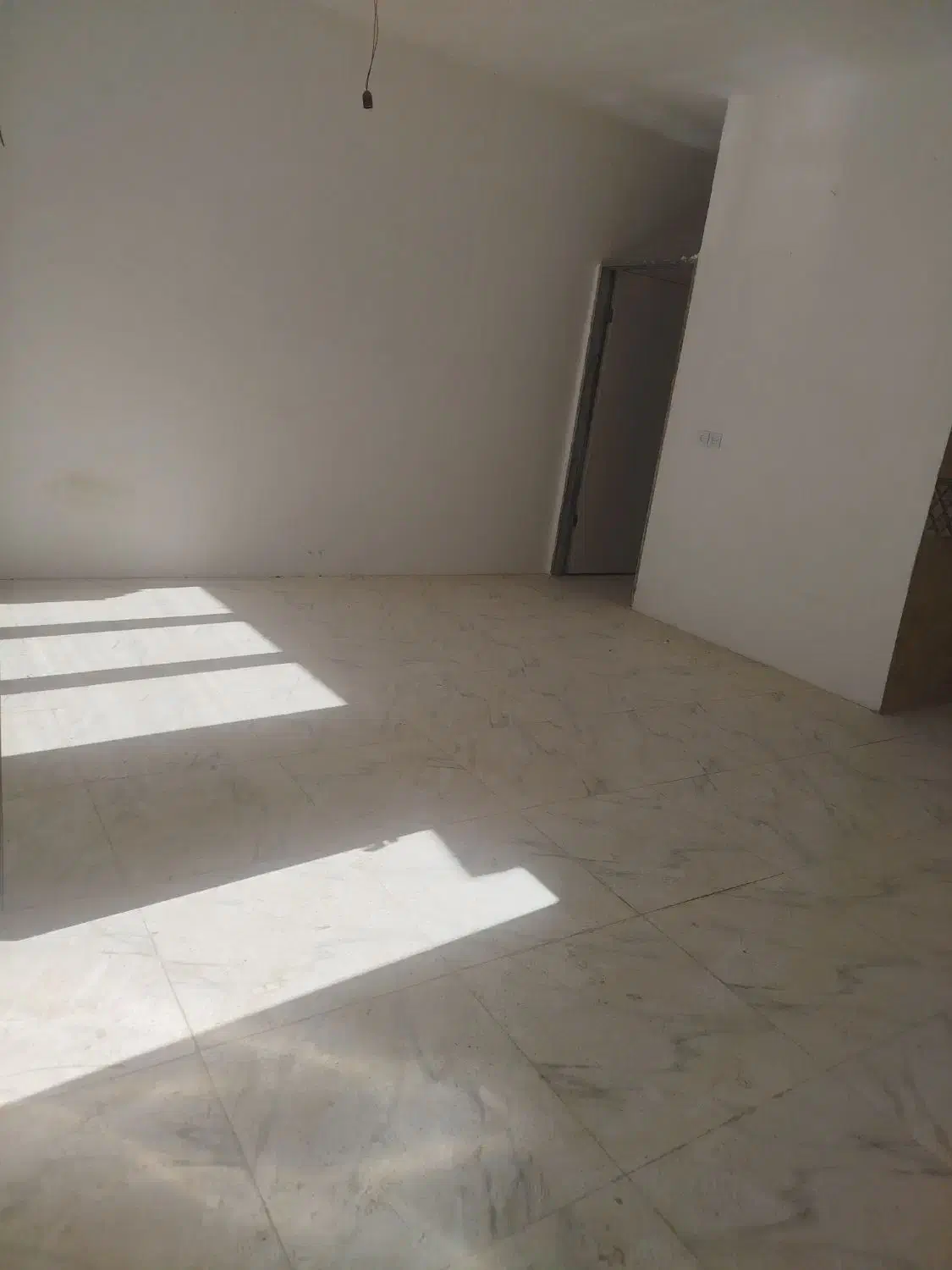 اجاره ملک نوساز در محیط خلوت و آرام|اجارهٔ خانه و ویلا|چهارباغ, |دیوار