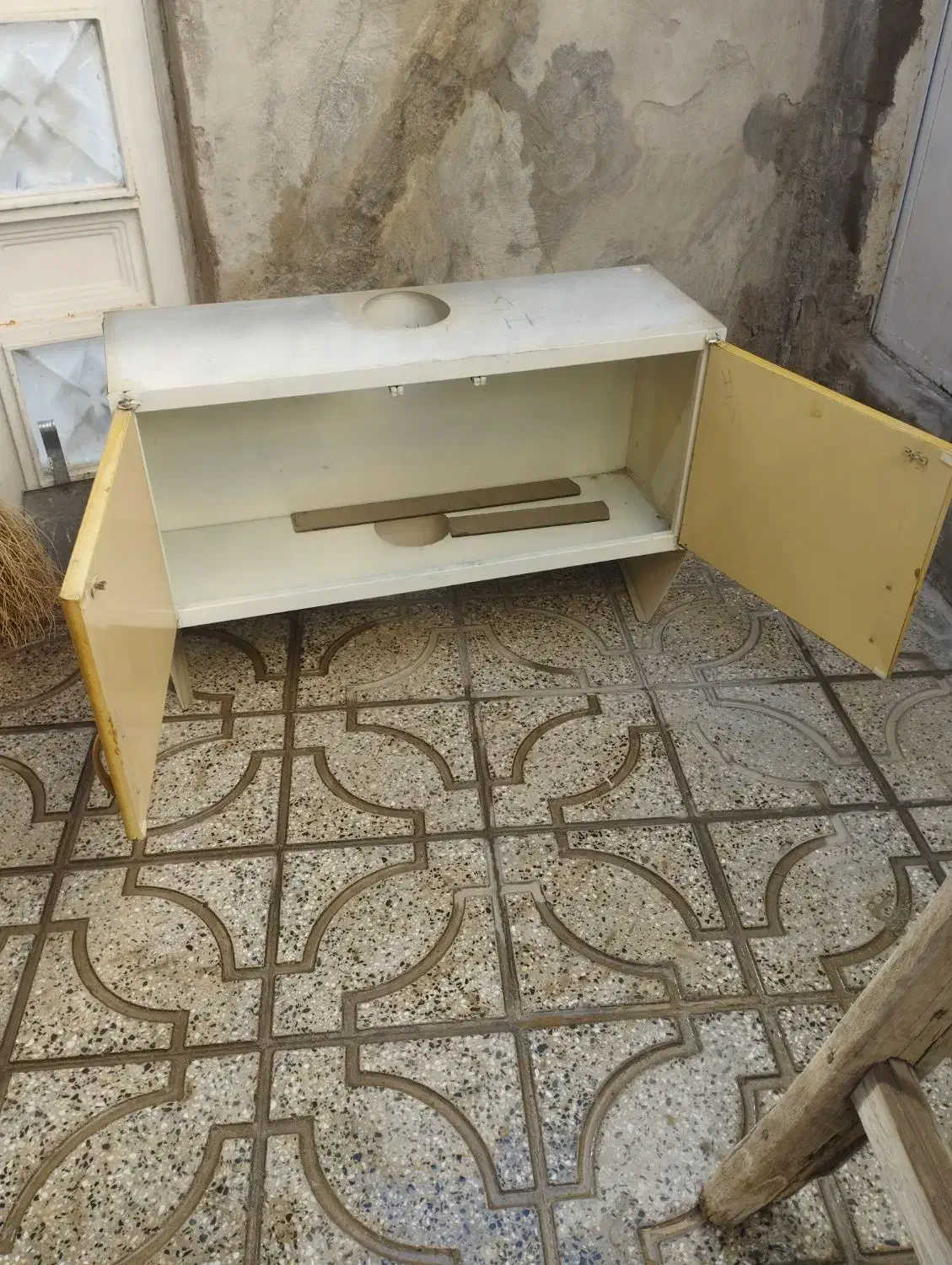 کابینت بالای هود و نردبان ۴متری ۹ پله|مصالح و تجهیزات ساختمان|همدان, |دیوار