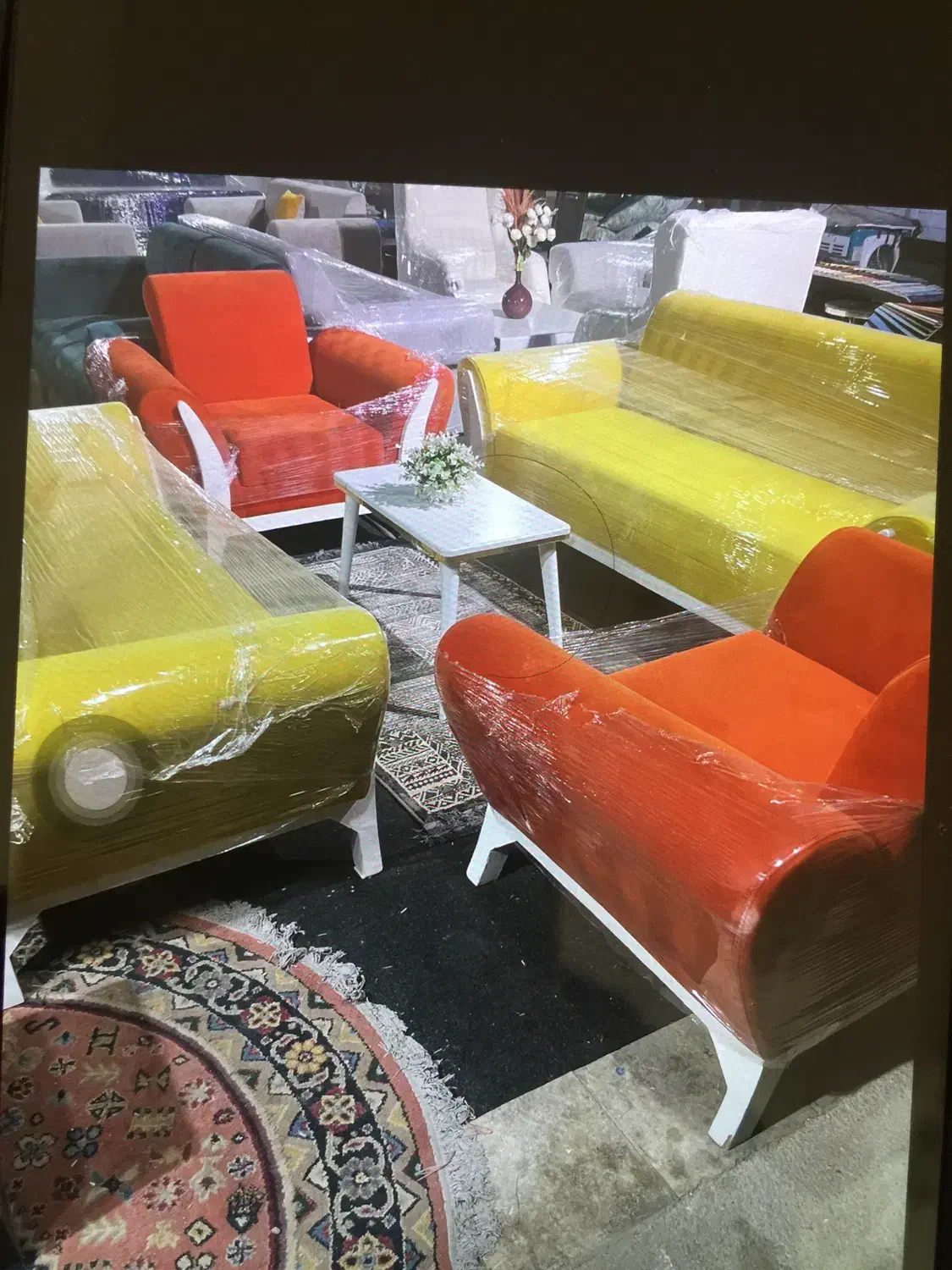 ۱۲تومن درحد نو|مبلمان خانگی و میز عسلی|زرقان, |دیوار