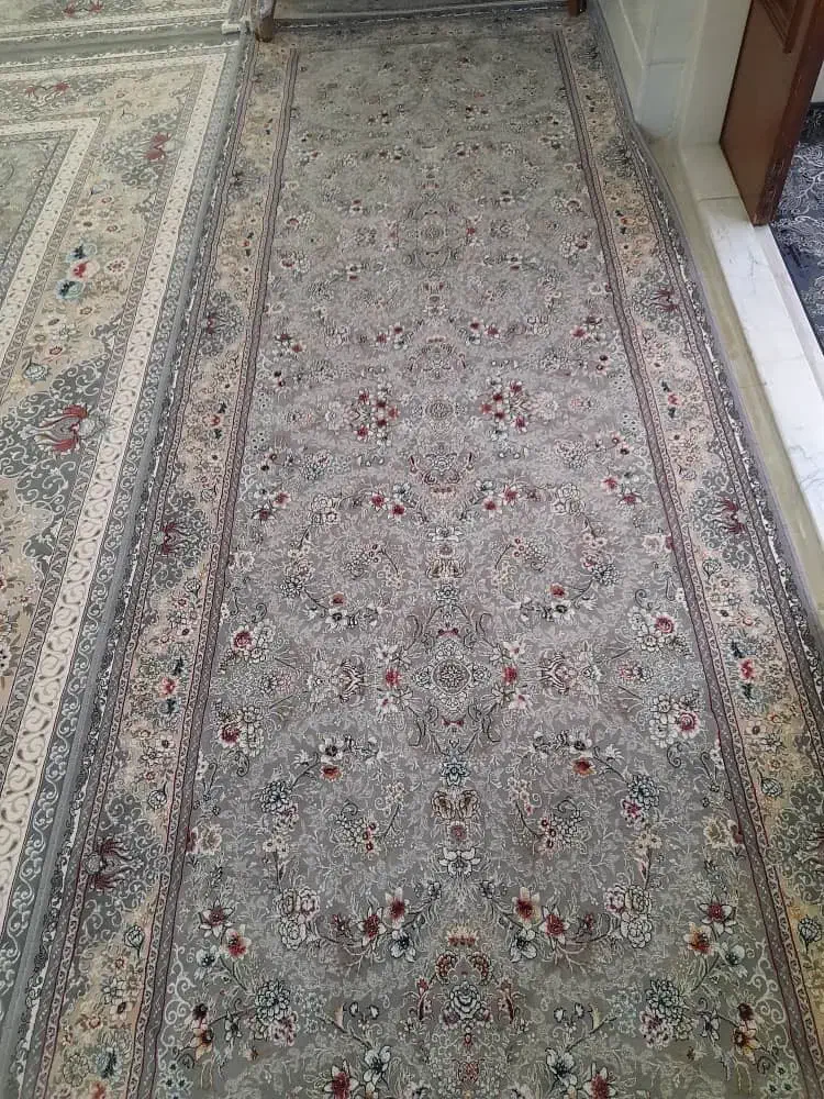 فرش ۱۲متری -کناره ۳متری و پشتی|فرش|قم, قلعه عموحسین|دیوار