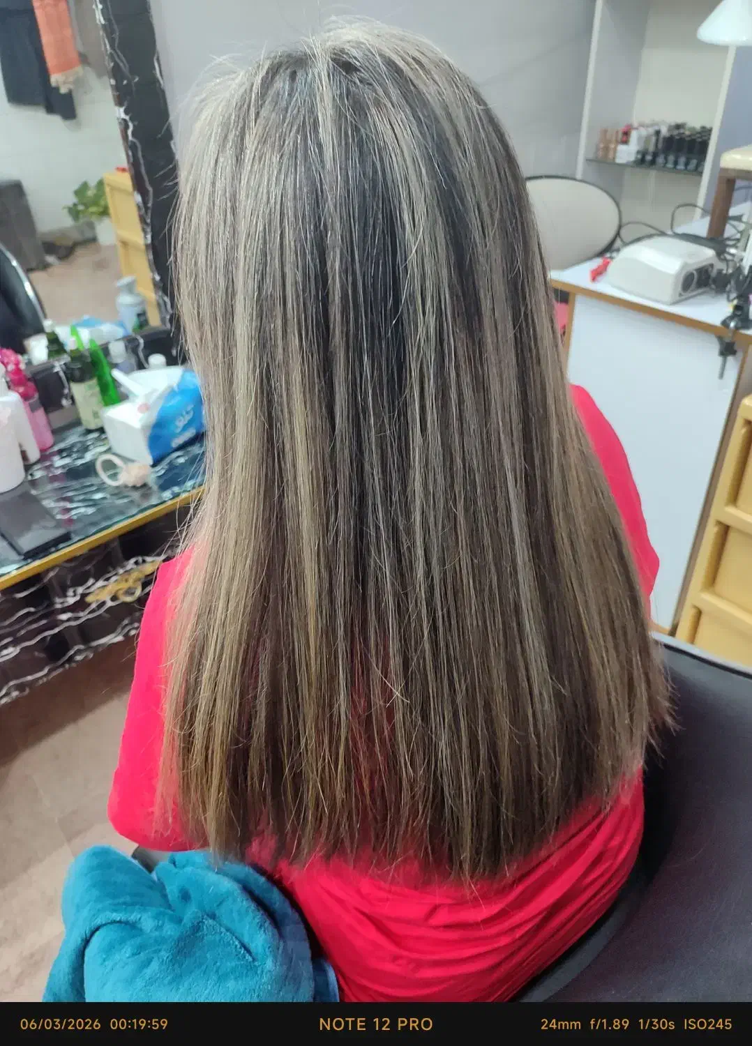 رنگ و لایت حرفه ایی|خدمات آرایشگری و زیبایی|نور, |دیوار