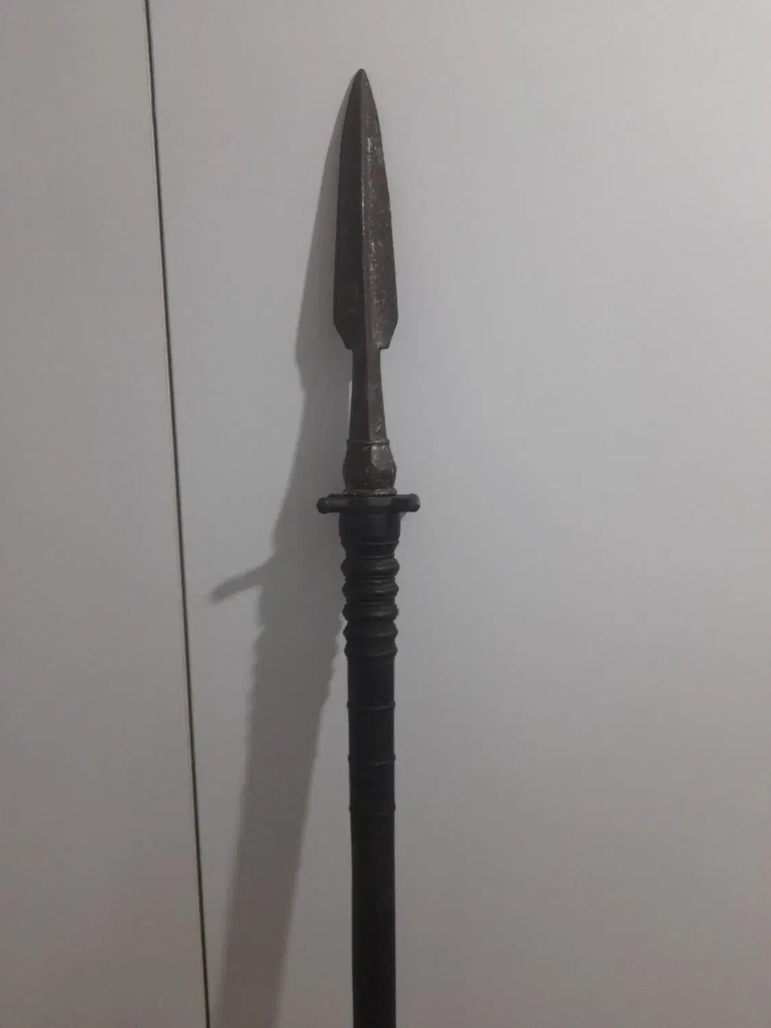نیزه قدیمی|کلکسیون اشیاء عتیقه|رشت, سلیمانداراب|دیوار