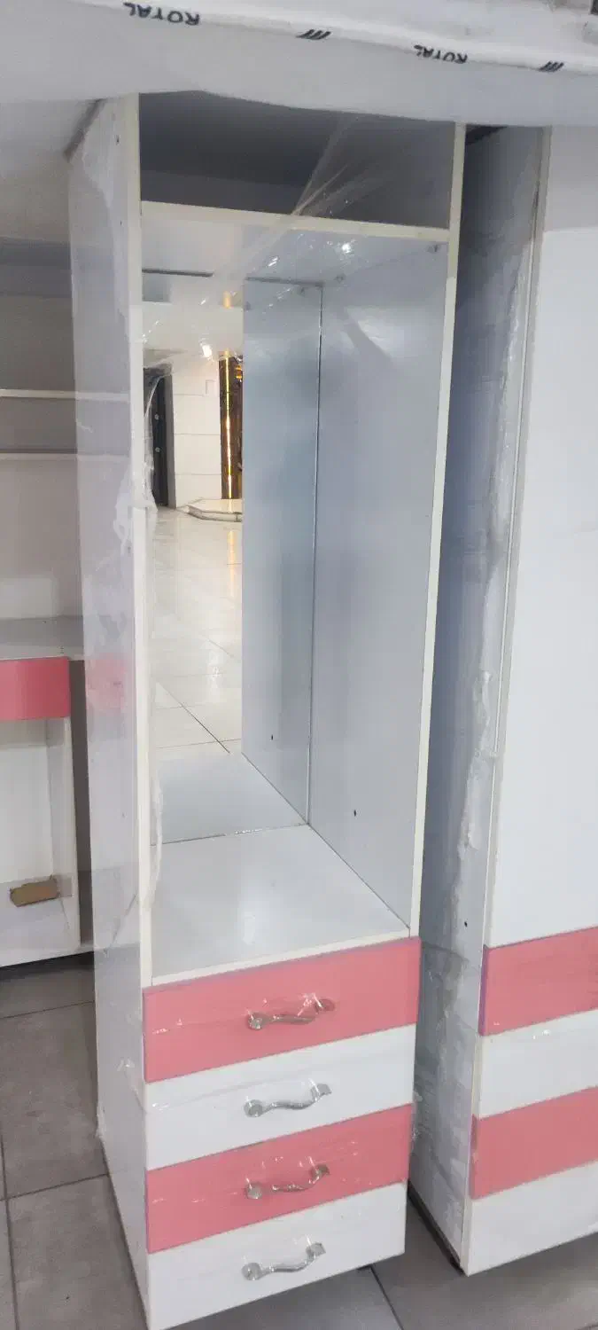 تخت و تشک و اینه و پاتختی و کمد|تخت و سرویس خواب|یاسوج, |دیوار