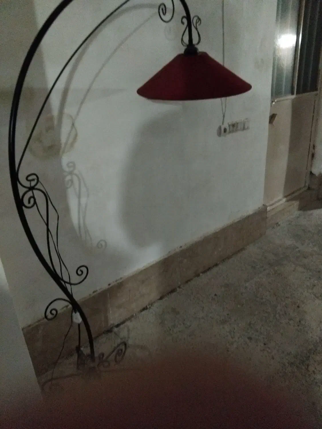 آباژور ایستاده|چراغ خواب و آباژور|ملایر, |دیوار