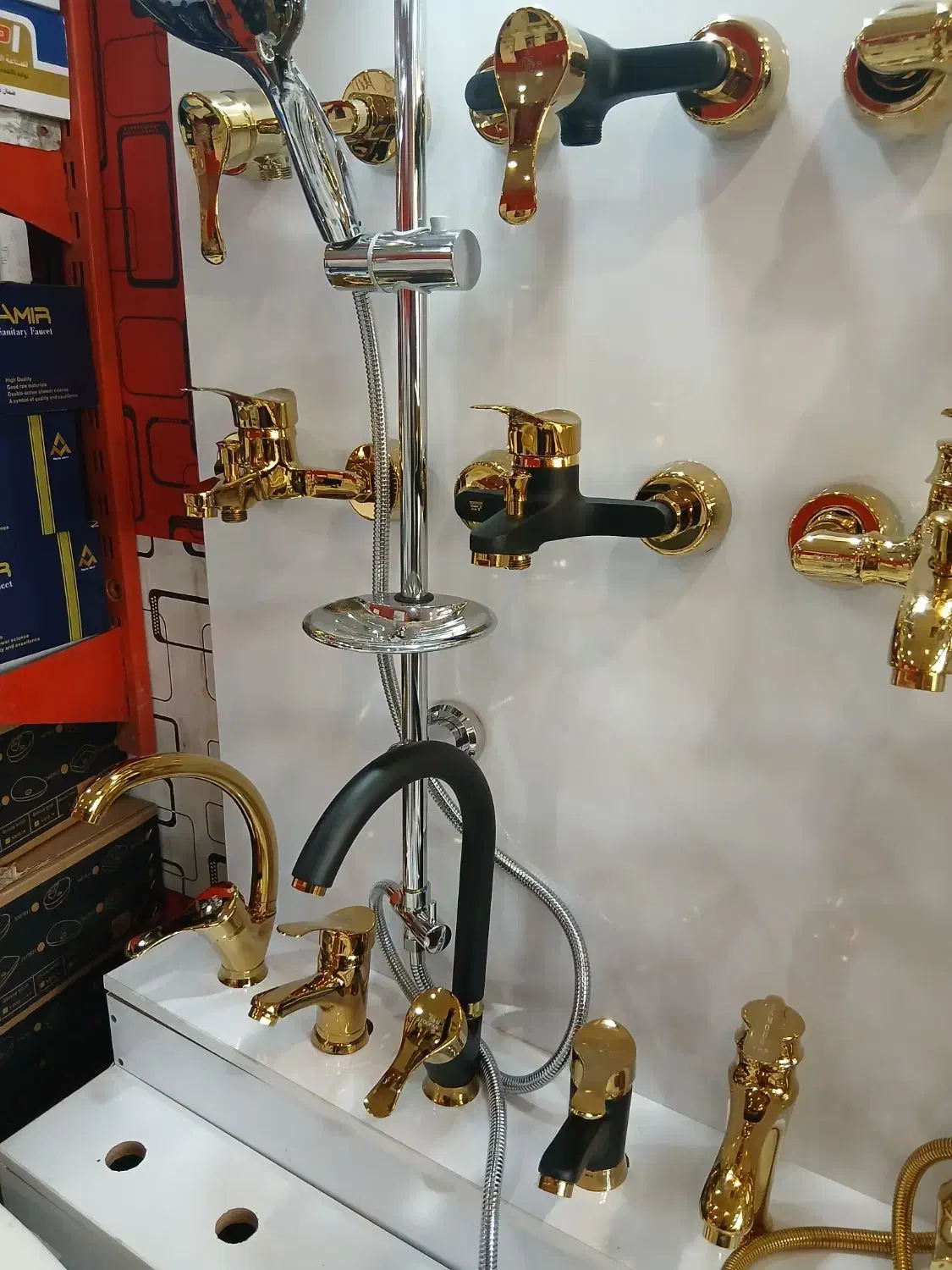 شیرالات مشکی طلایی ست چهارتیکه چشنواره فروش|مصالح و تجهیزات ساختمان|شاهین‌شهر, خانه کارگر|دیوار