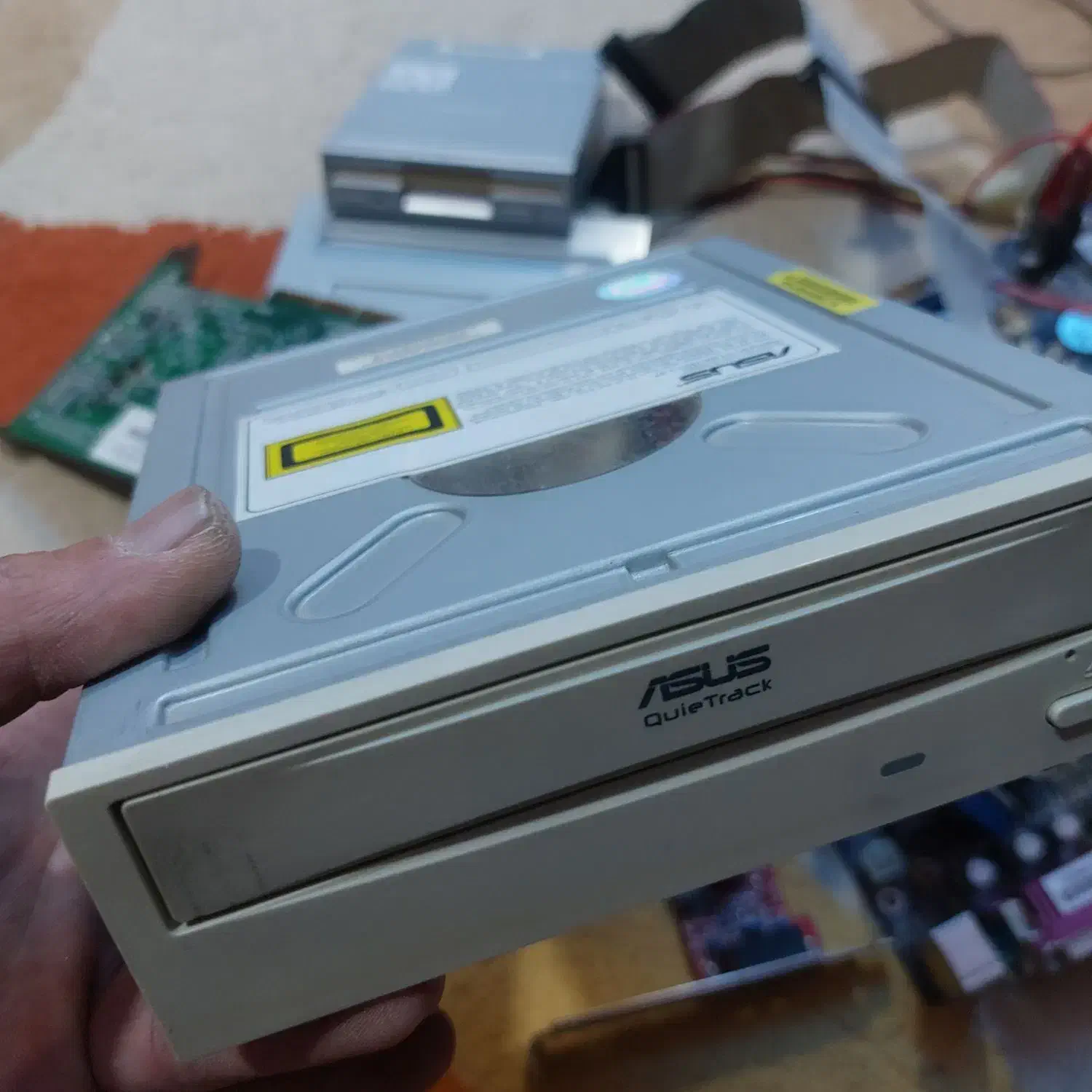 قطعات ولوازم کامپیوتر|قطعات و لوازم جانبی رایانه|یزد, |دیوار