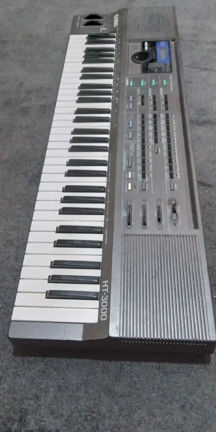 کیبورد Casio HT3000|پیانو، کیبورد، آکاردئون|شیراز, فضل‌آباد|دیوار