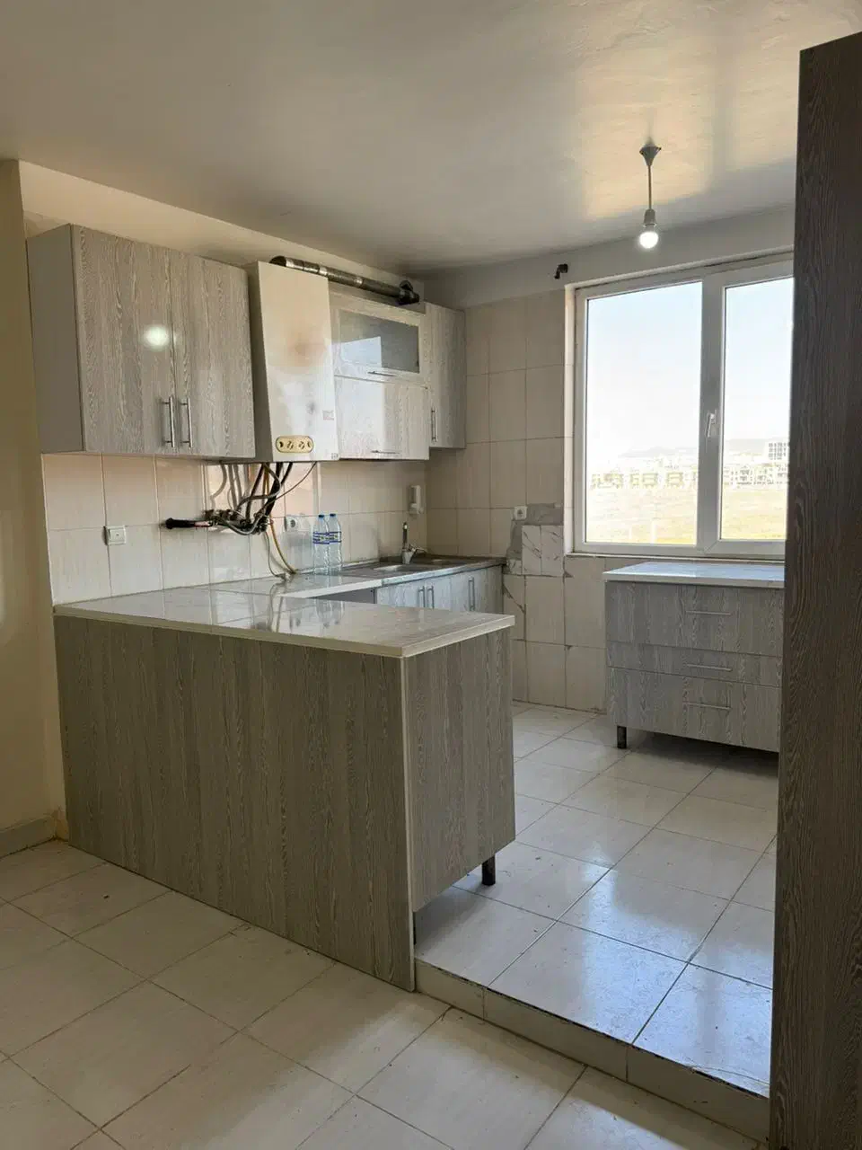 فاز پنج بر چهار بانده با پارکینگ و انباری|فروش آپارتمان|پرند, فاز ۵|دیوار