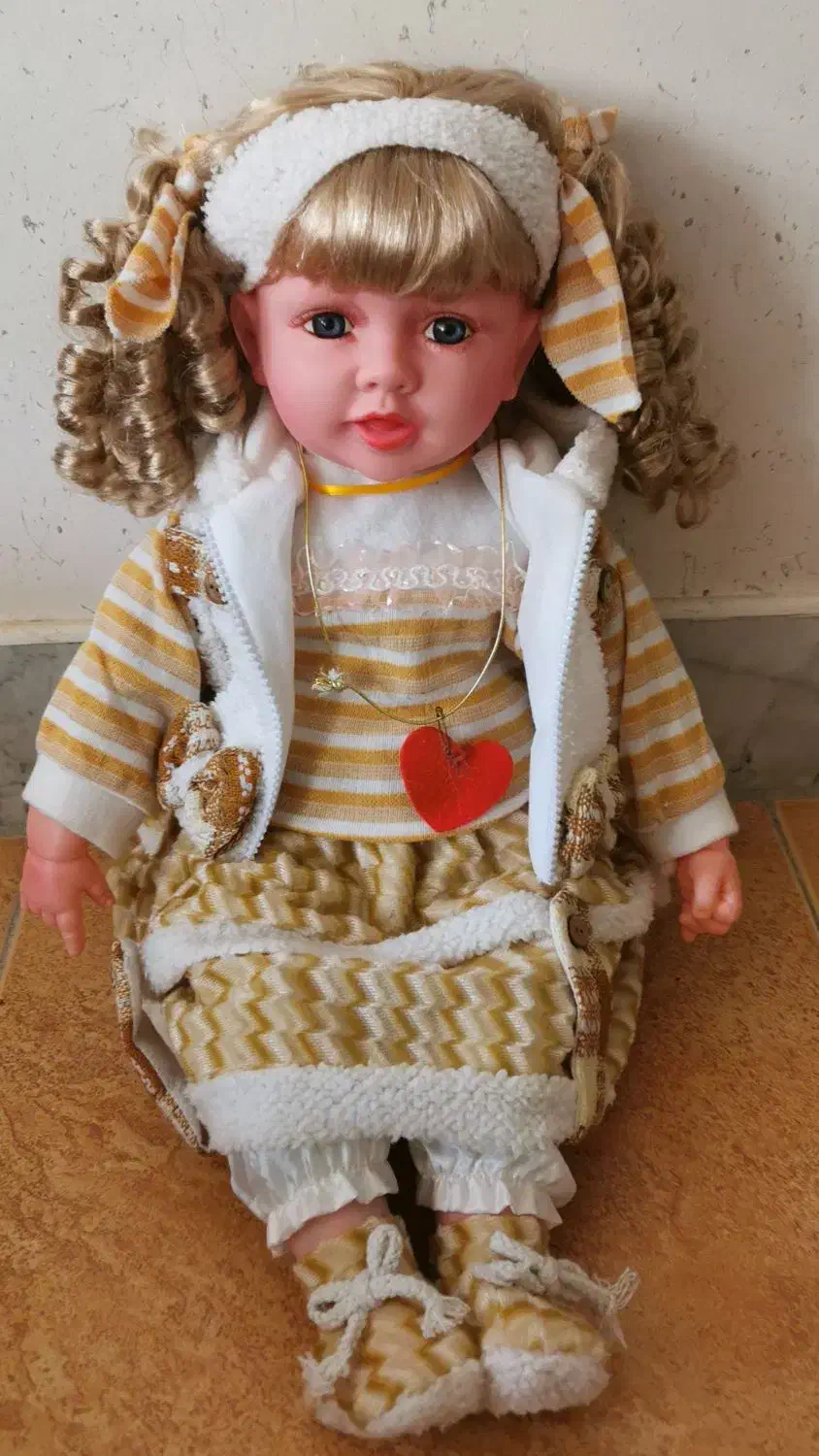 عروسک فانتزی جذاب وکاملا نو همراه با جعبه|اسباببازی|اصفهان, کشاورزی|دیوار