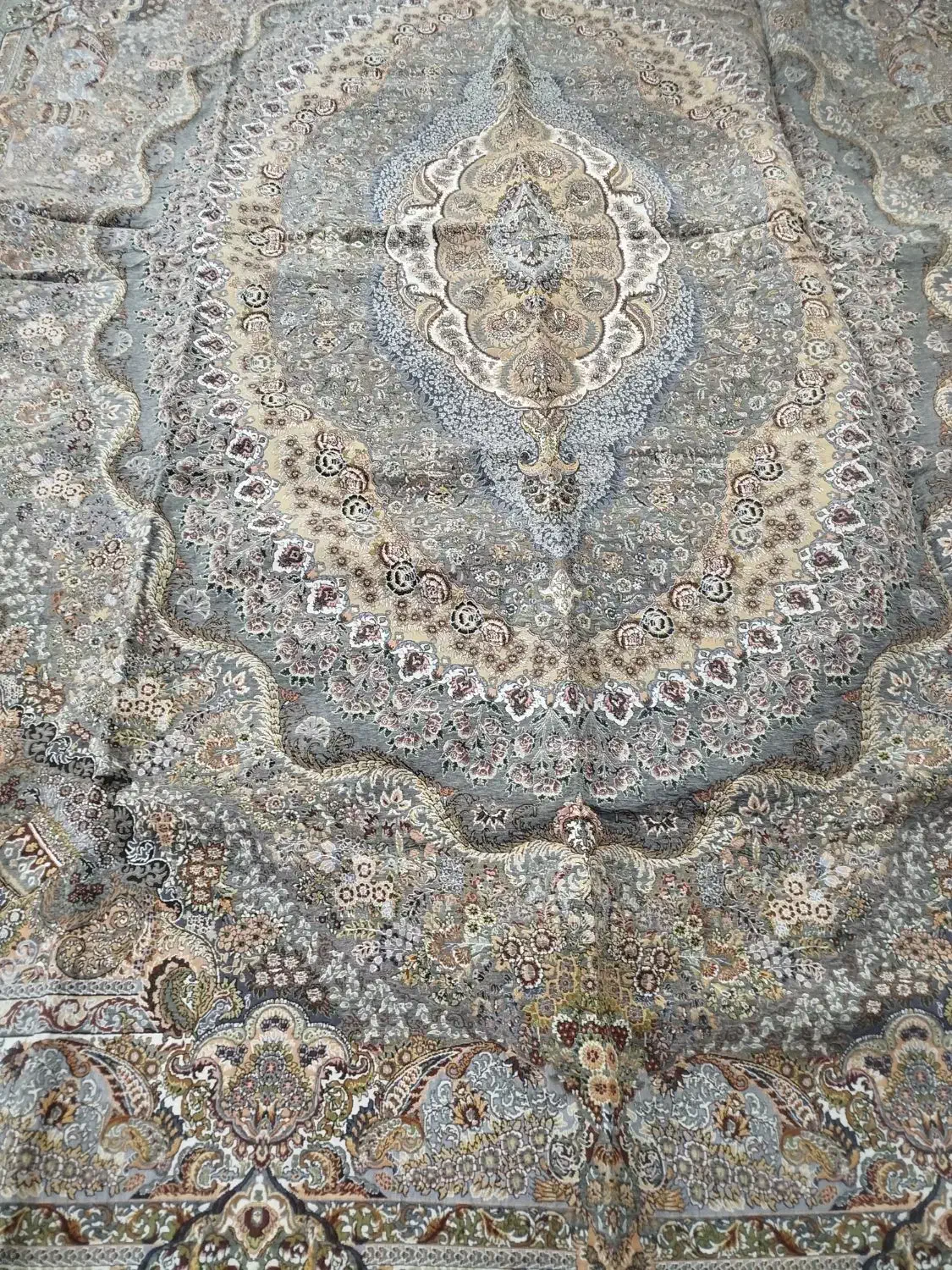 زیرلووروفرشی|فرش|مرند, |دیوار