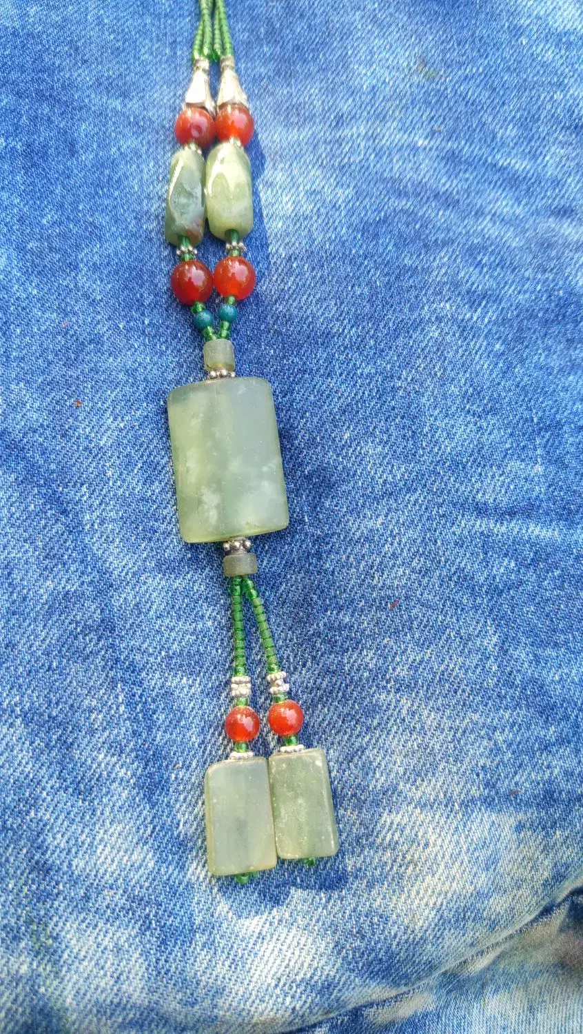 گردنبند اویز سنگی قدیمی دستساز بسیار کلکسیونی|کلکسیون اشیاء عتیقه|رامسر, |دیوار