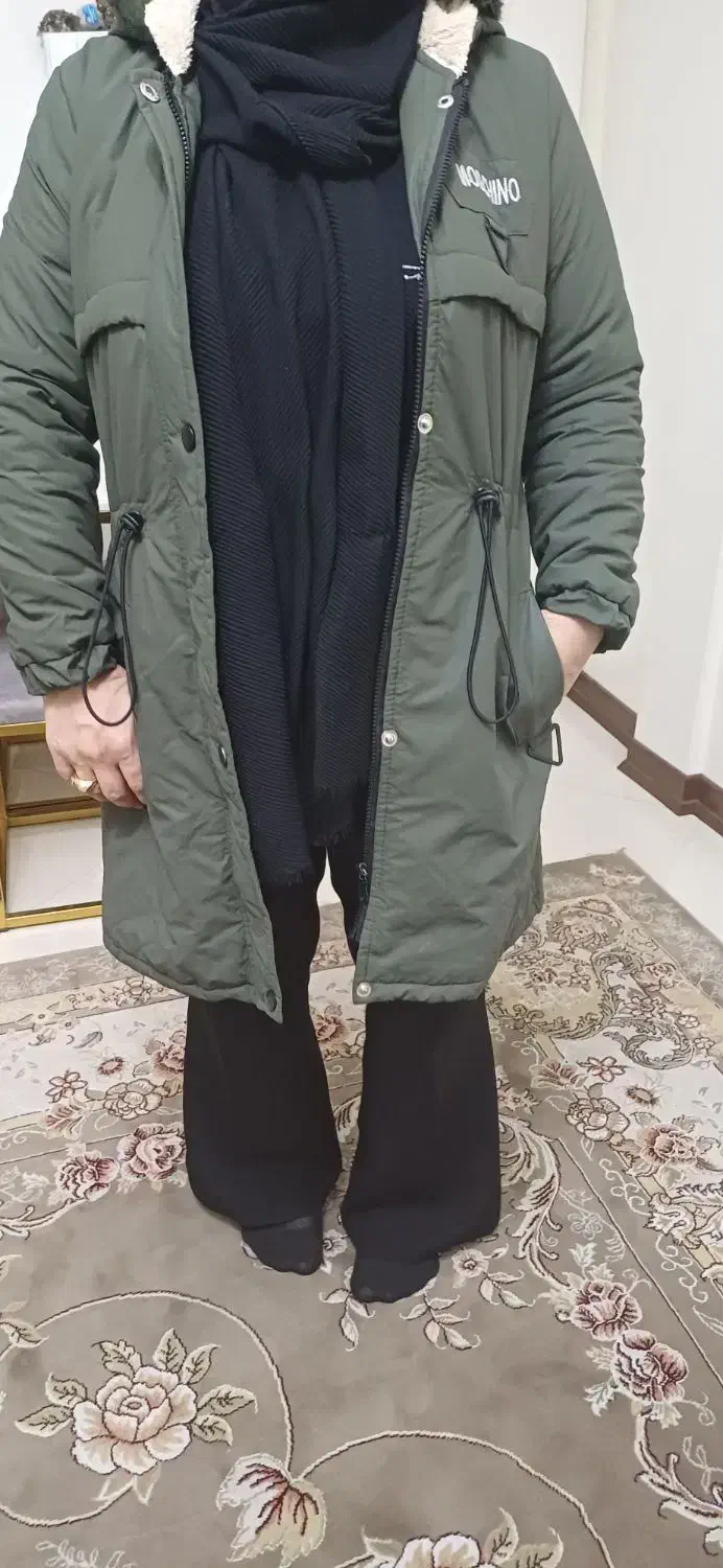 پالتو|لباس|تهران, خاک سفید|دیوار