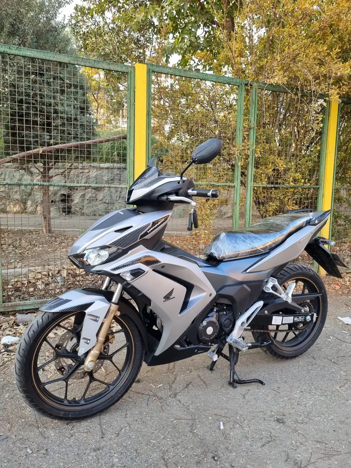 هندا وینر .لاکی ۱۸۵.ام ایکس کینگ ان اس۲۰۰|موتورسیکلت|تهران, گمرک|دیوار