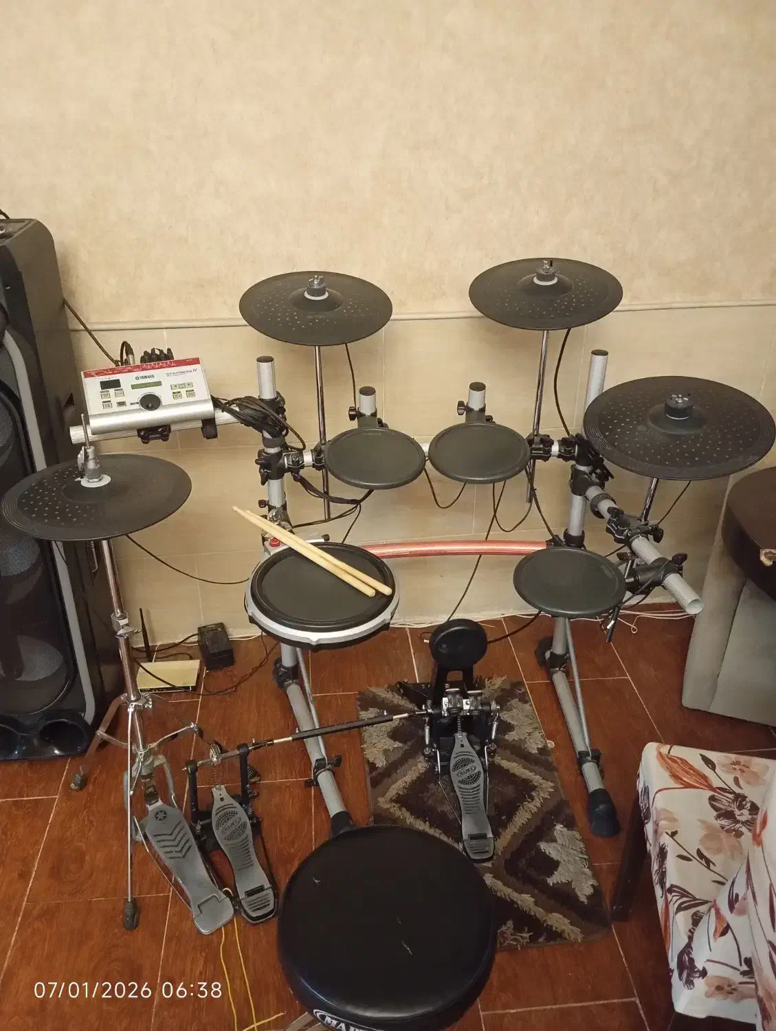 وی درامز یاماها|درام و پرکاشن|کرمان, |دیوار