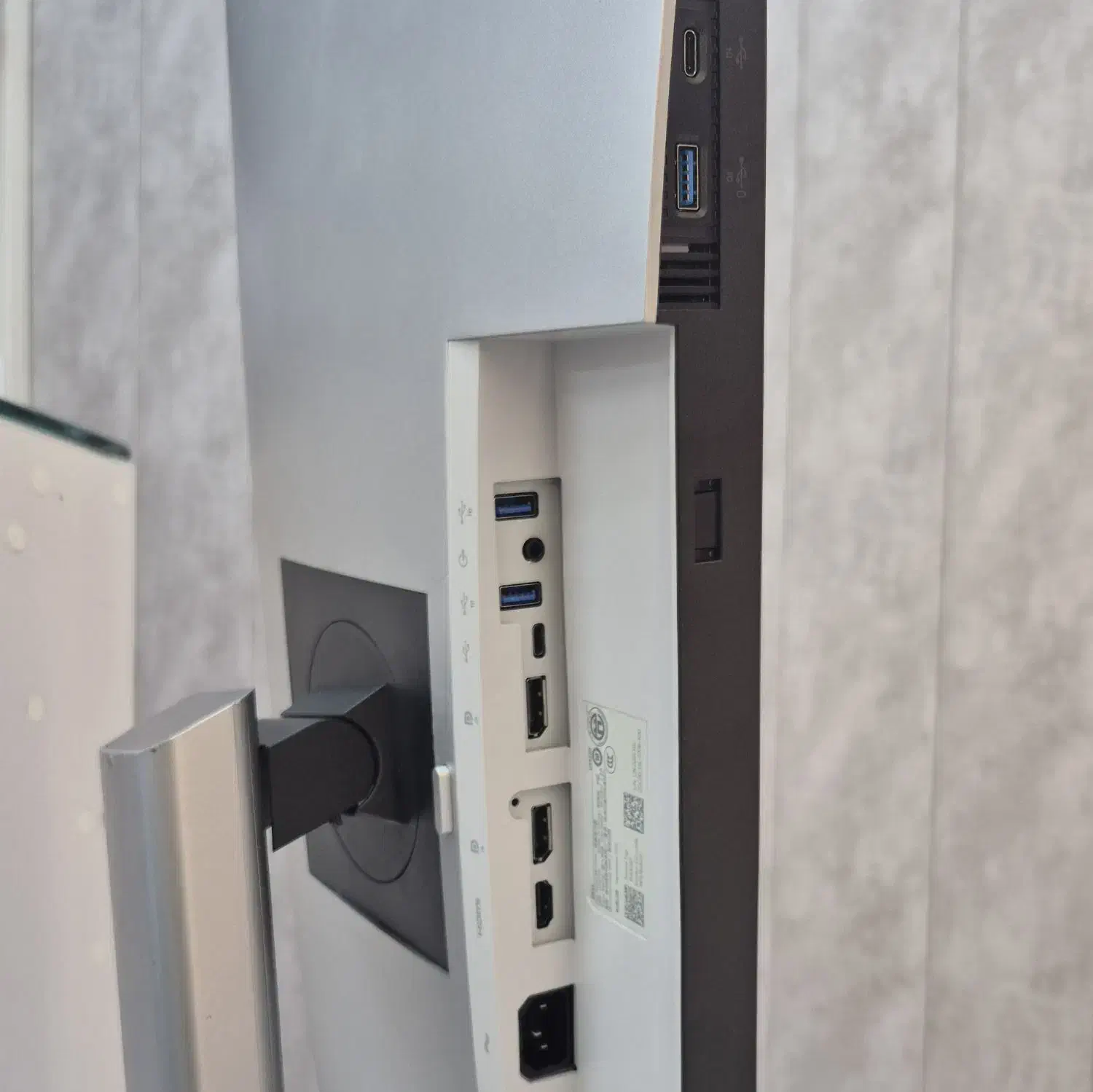 مانیتور ۲۴ اینچ Dell U2422H|قطعات و لوازم جانبی رایانه|خرمآباد, |دیوار