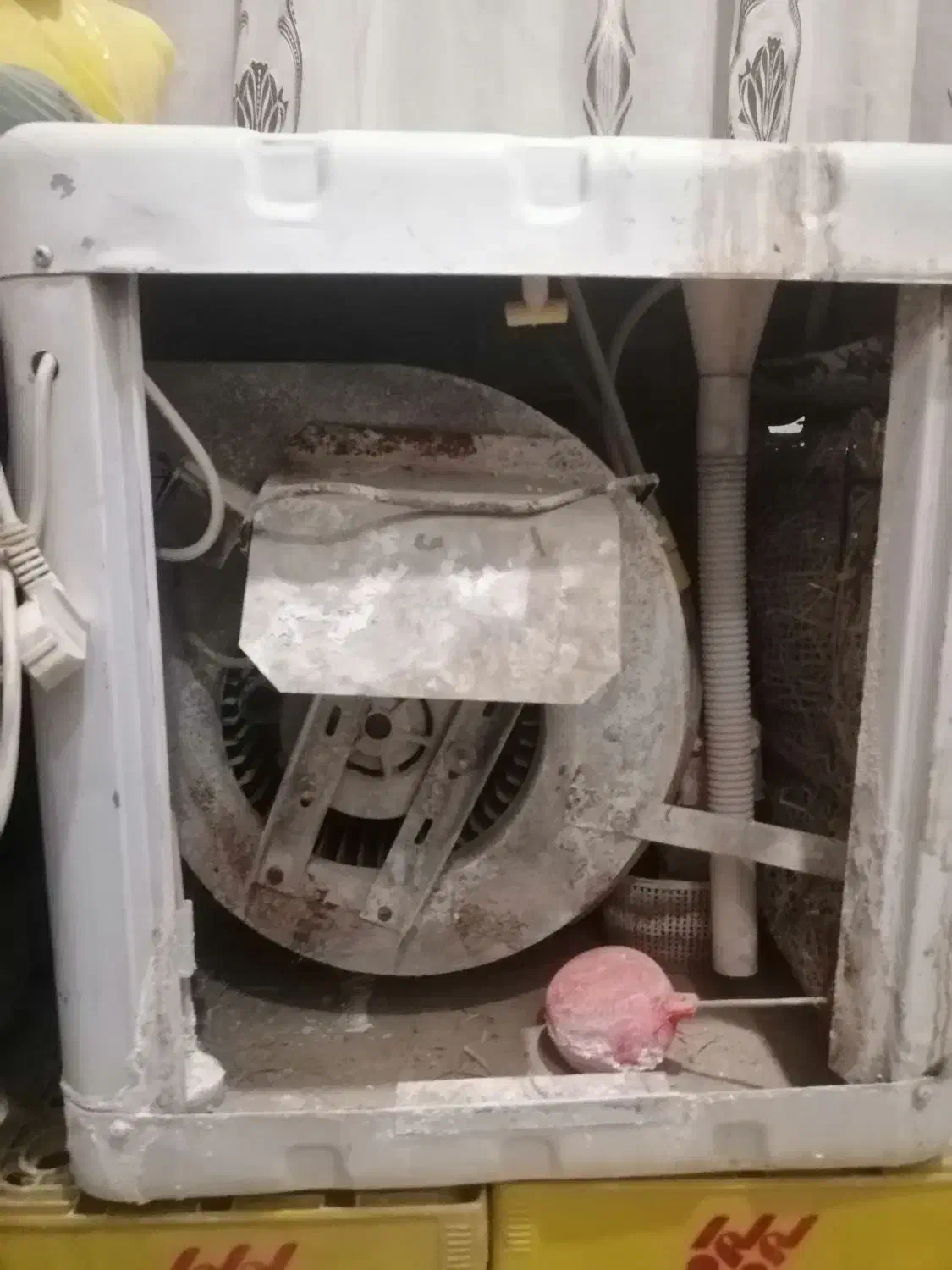 کولر|کولر آبی|نیشابور, خط کاشمر|دیوار