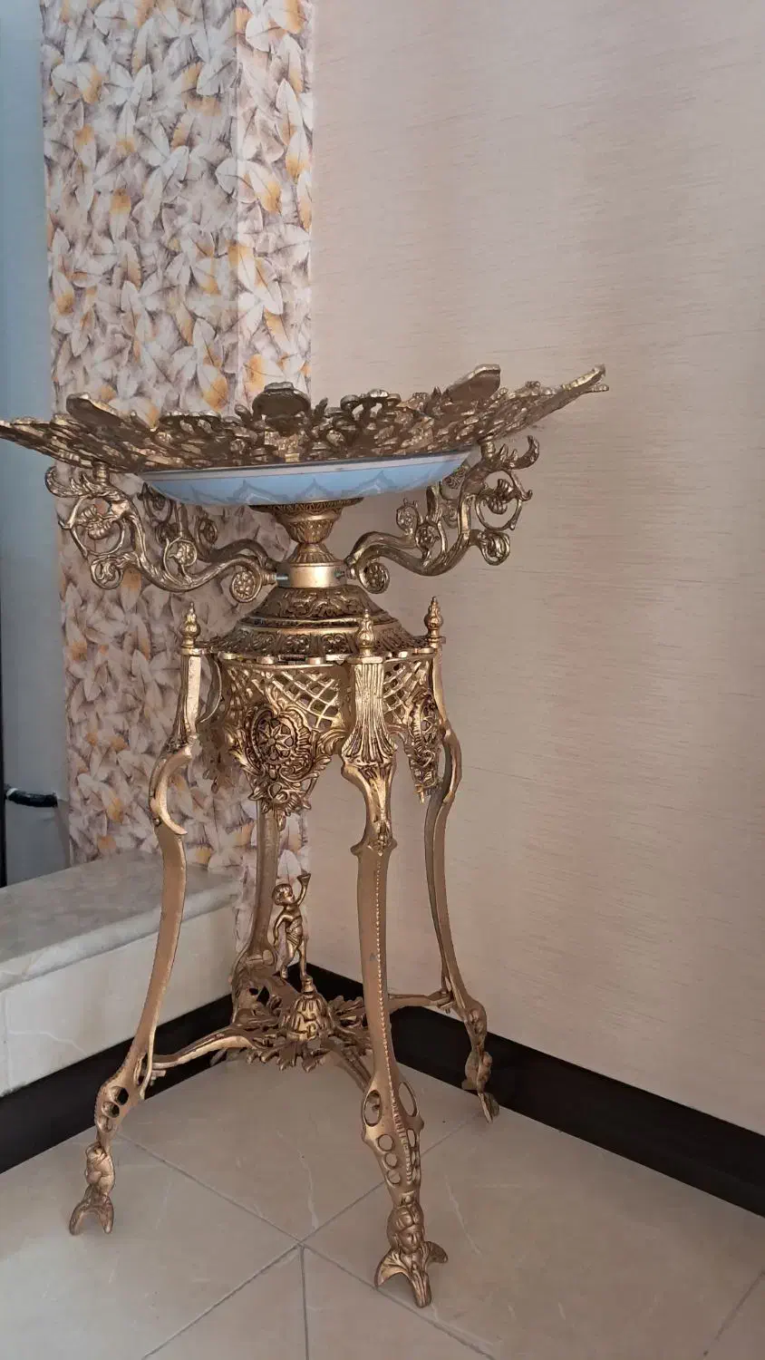 میوه خوری پایه دار بزرگ|ظروف سرو و پذیرایی|مبارکه, |دیوار