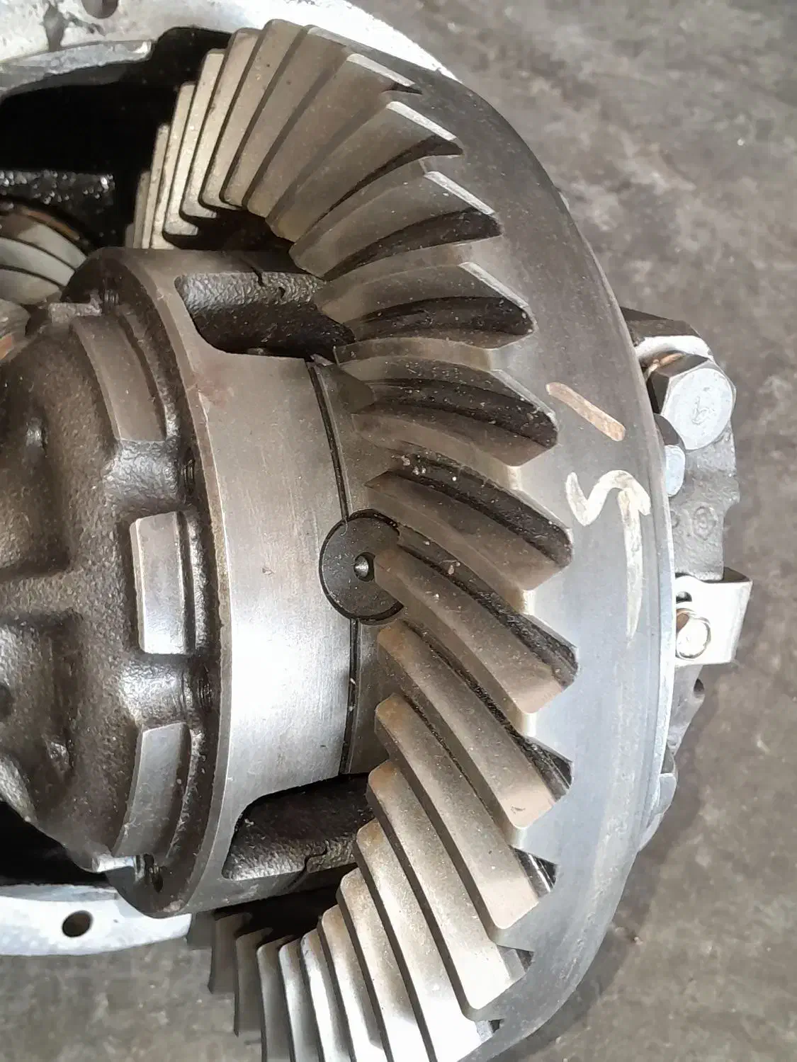 دیفرانسیل پاترول|قطعات یدکی و لوازم جانبی|بومهن, |دیوار