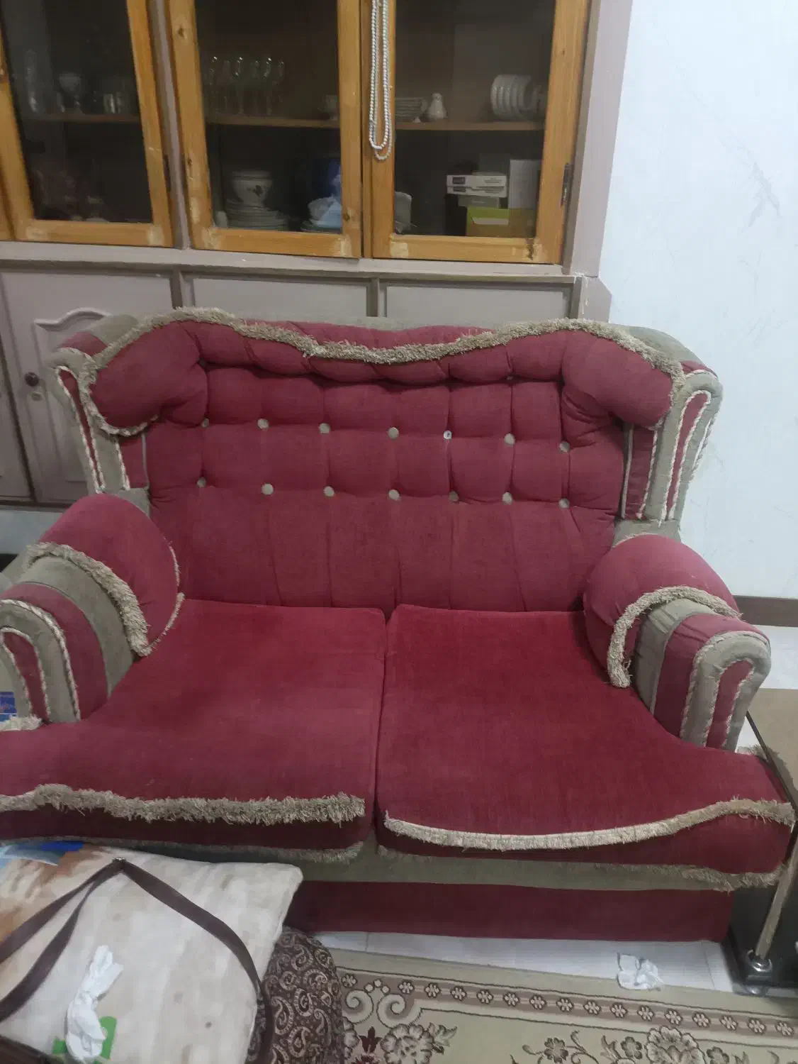 یک دست مبل 7نفره .پارچه ترک  جهت فروش|مبلمان خانگی و میز عسلی|شیراز, مسلم|دیوار