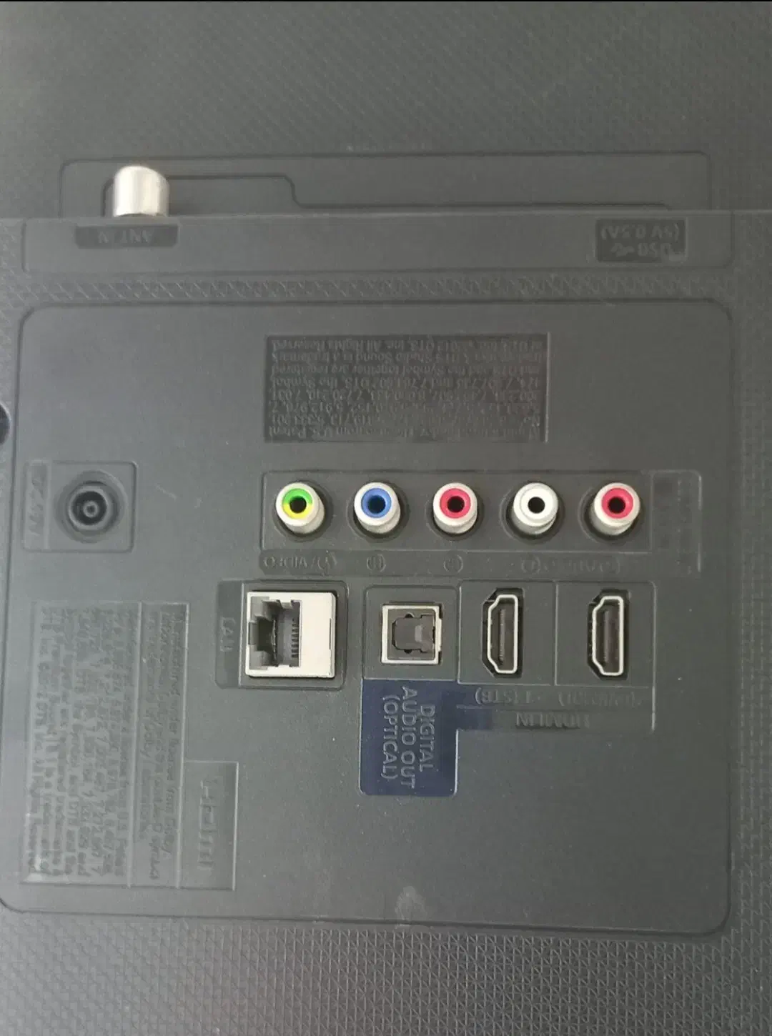 (LEDشکسته)تلوزیون ال ای دی سامسونگ ۳۲ اینچ شکسته|تلویزیون و پروژکتور|اهواز, کیانپارس |دیوار