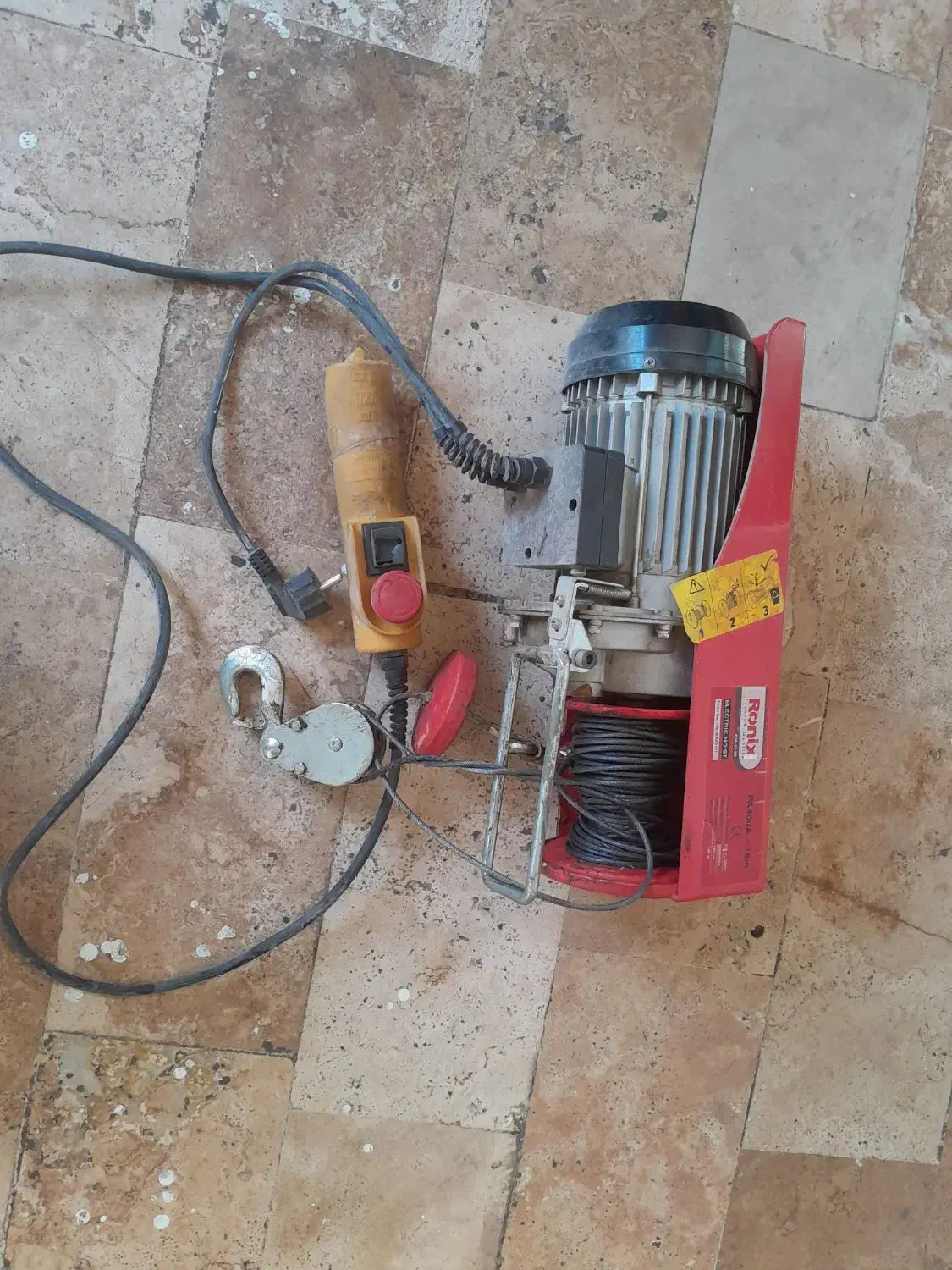 رقص نور|ریسه و چراغ تزئینی|قم, پاسدار|دیوار