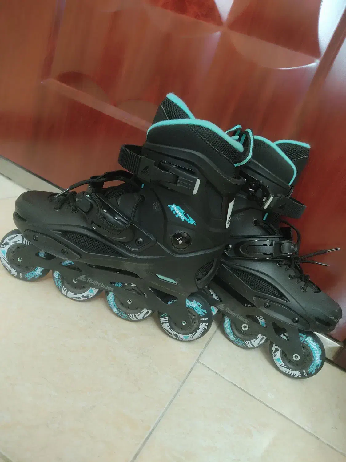 اسکیت برند رولر بلید در حد نو|دوچرخه، اسکیت، اسکوتر|تهران, آزادشهر|دیوار