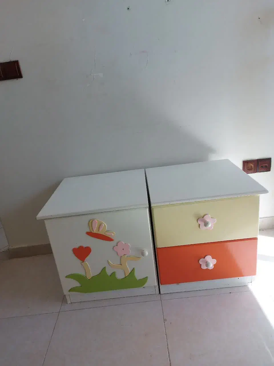 سرویس خواب کودک و نوجوان|تخت و سرویس خواب|اندیشه, اندیشه فاز ۳|دیوار