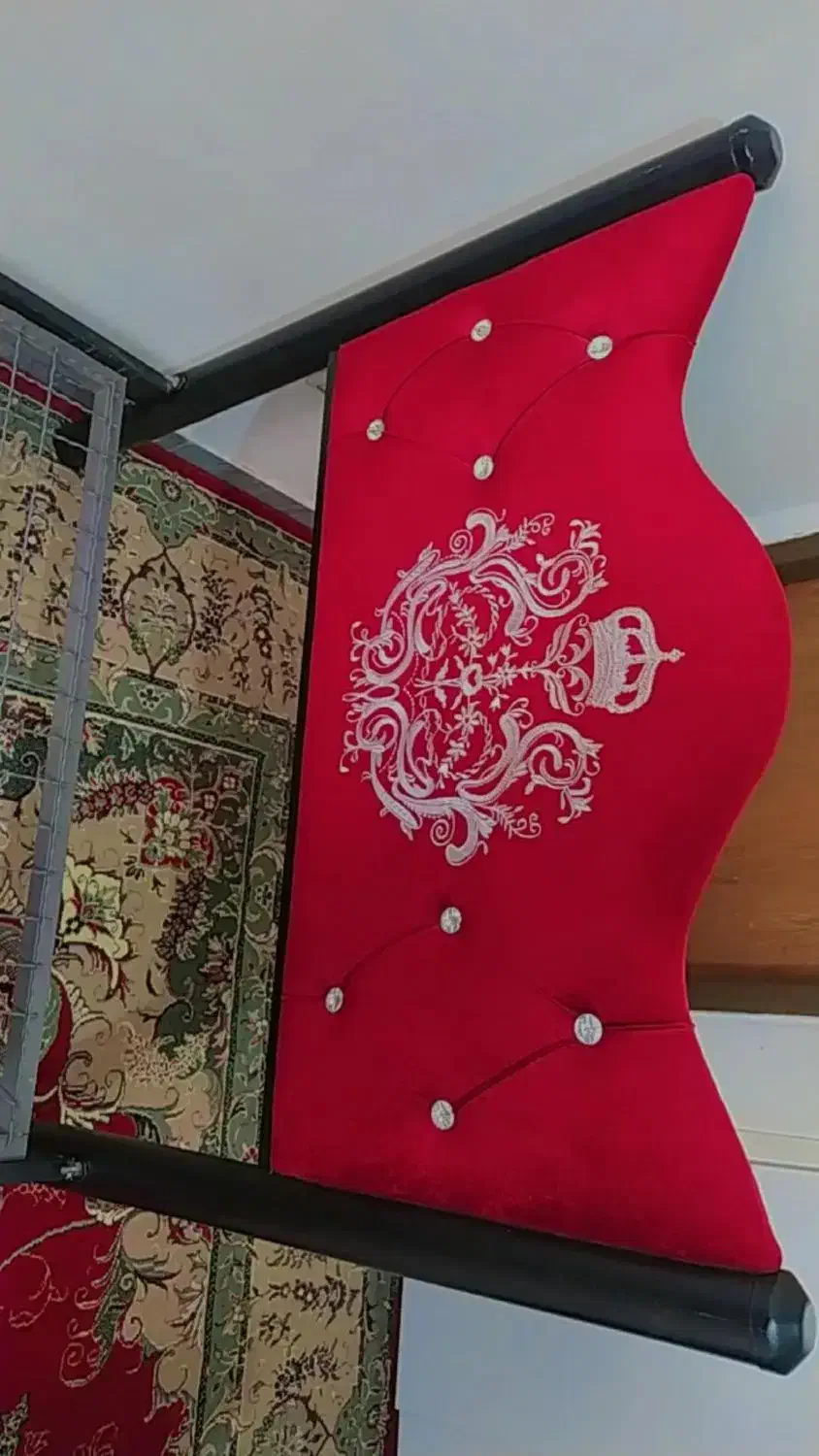 تخت تک نفره|تشک تختخواب|میانه, |دیوار