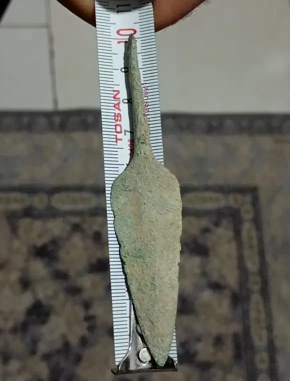 تیغه کلکسیونی|کلکسیون اشیاء عتیقه|هشتگرد, فاز ۱ مهستان|دیوار