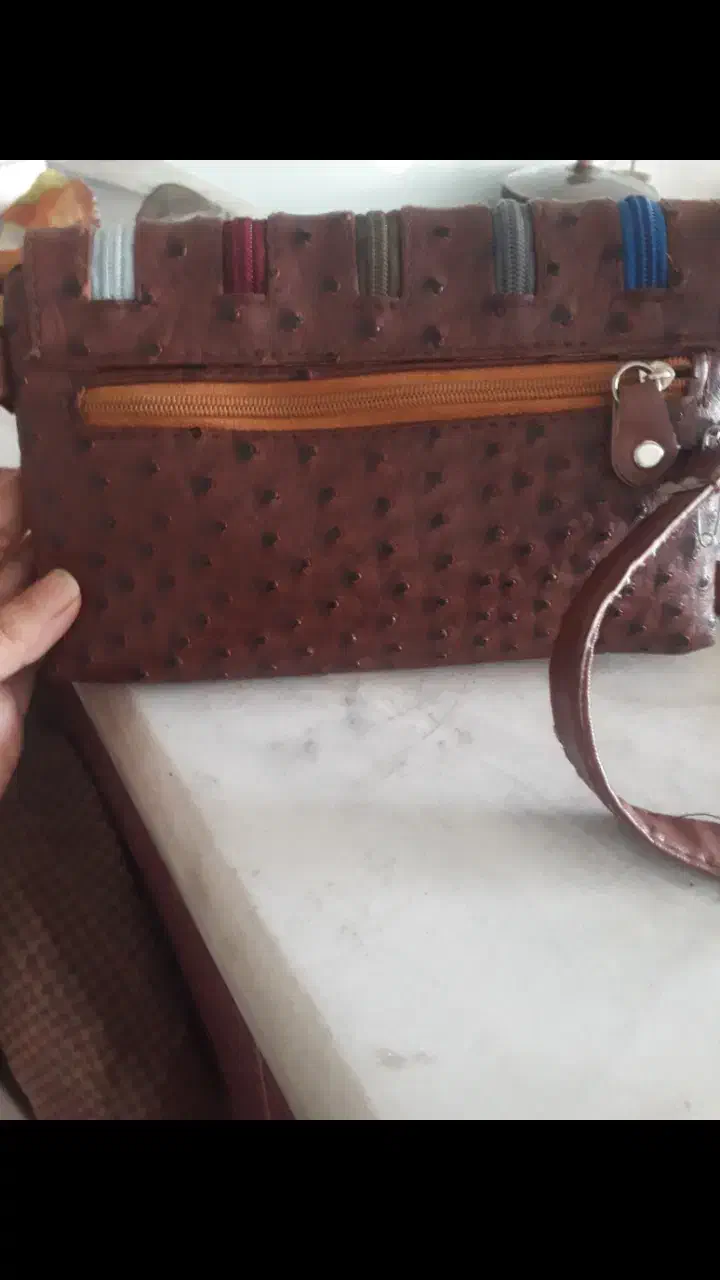 کیف چرم اویز دار|کیف، کفش، کمربند|پاکدشت, حصار امیر|دیوار