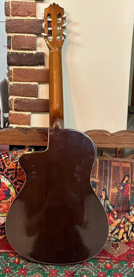 گیتار کلاسیک تین بادی پیکاپ دار+آمپلی+گیتارقدیمی|گیتار، بیس، امپلیفایر|بندر انزلی, پرستار|دیوار