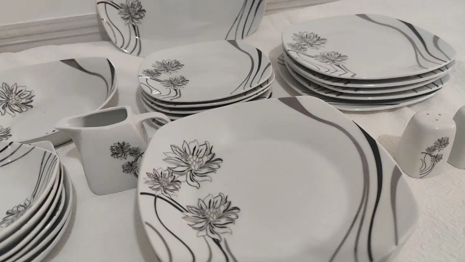 چینی ۶ نفره پارس|ظروف سرو و پذیرایی|روانسر, |دیوار