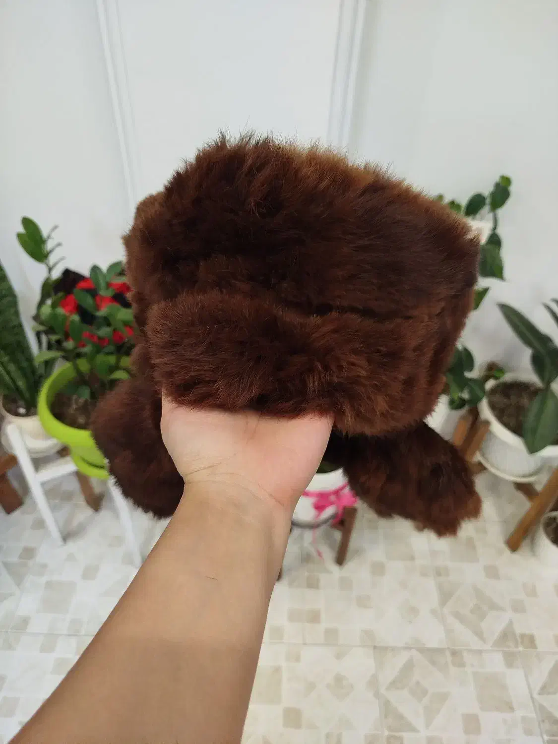 کلاه پشمی|لباس|بندر انزلی, ساحل قو|دیوار