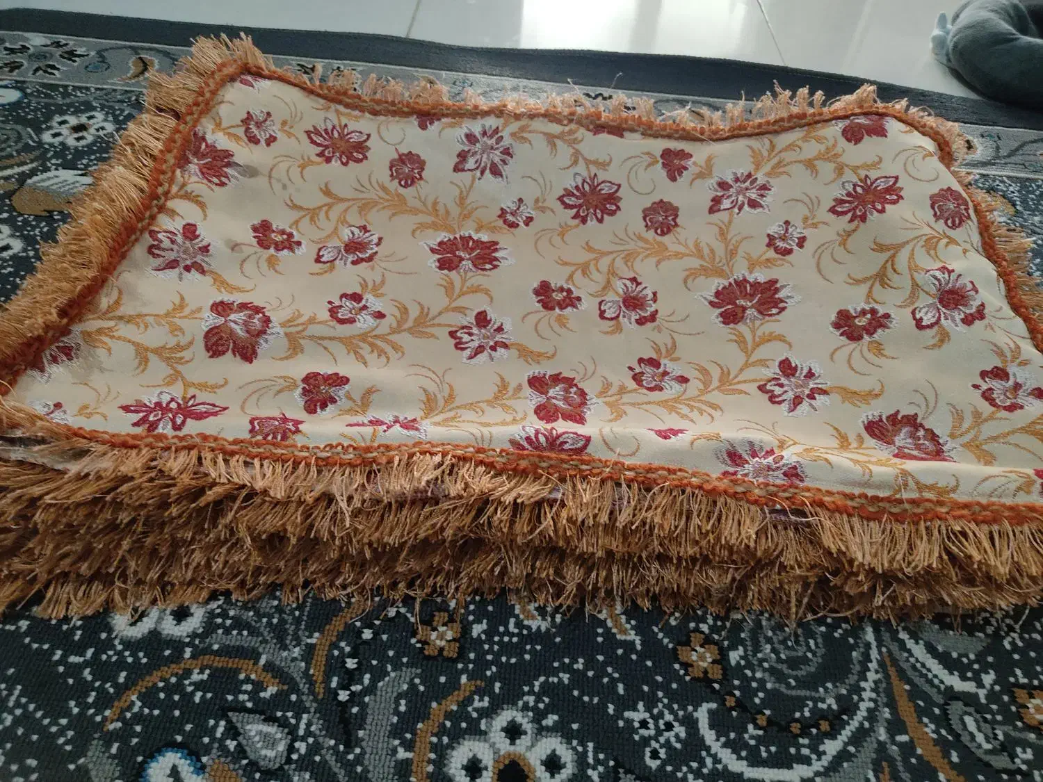 جلد بالش|رختخواب، بالش، پتو|کوهدشت, |دیوار