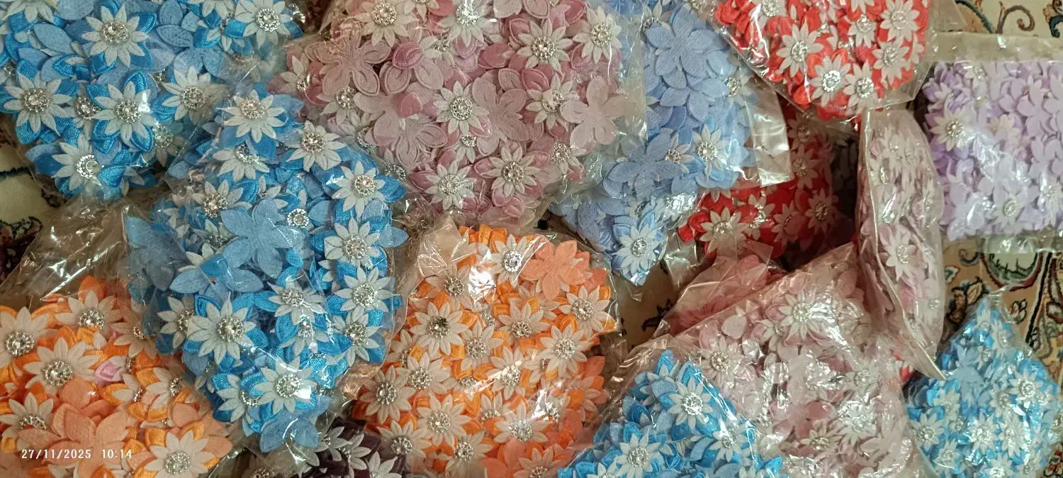 شکوفه نگین دار و گلبرگ لمسی|صنایع دستی و سایر لوازم تزئینی|گلستان (تهران), |دیوار