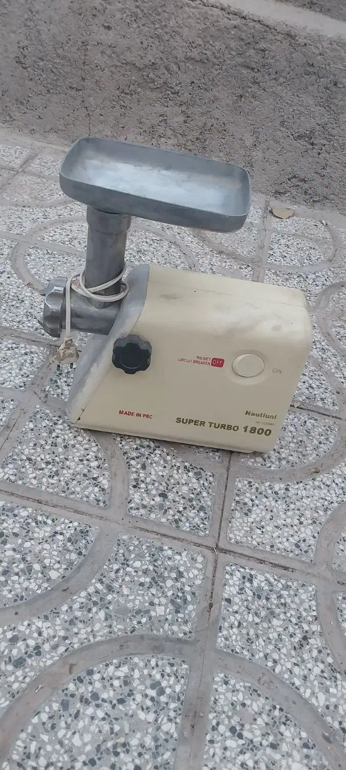 چرخ گوشت|خردکن، آسیاب، غذاساز|تربت‌حیدریه, پائین ولایت|دیوار