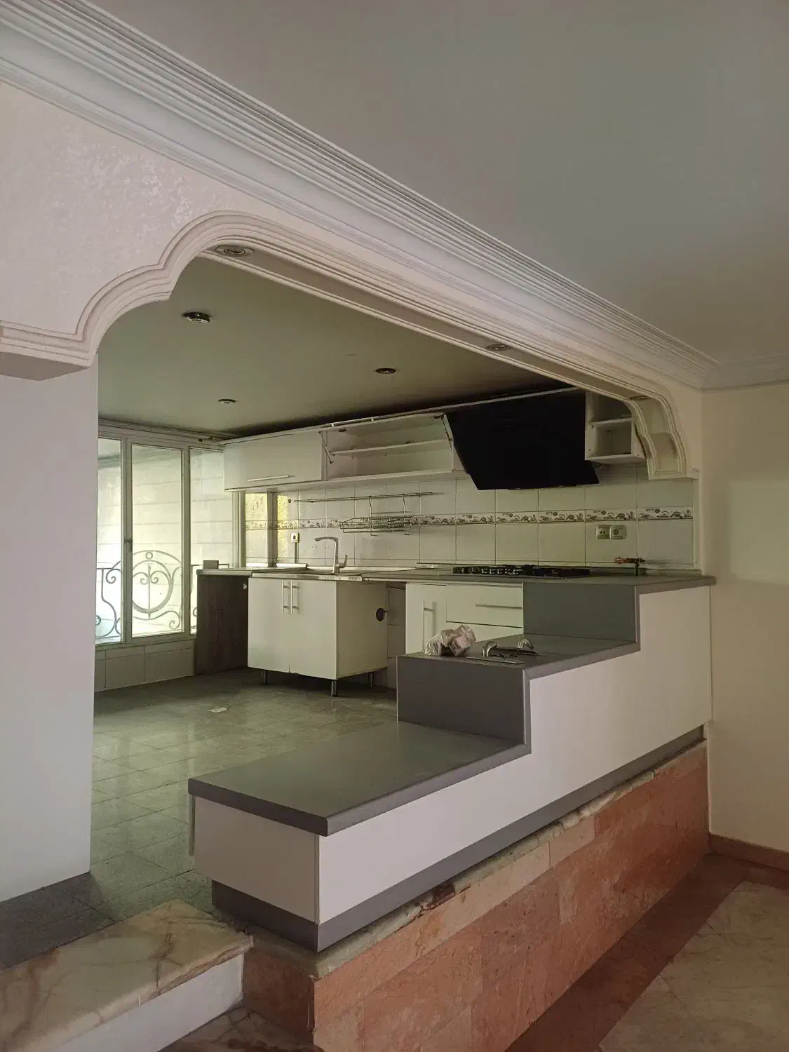 ۱۰۷ متری / دوخوابه / تک واحدی