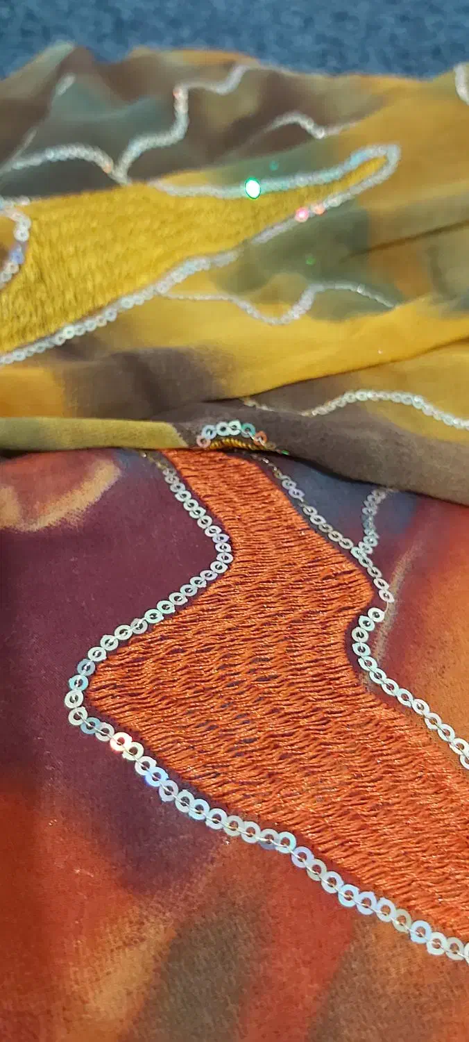 سه قواره پارچه حریر خامه دوزی و پولک|لباس|جوانرود, |دیوار